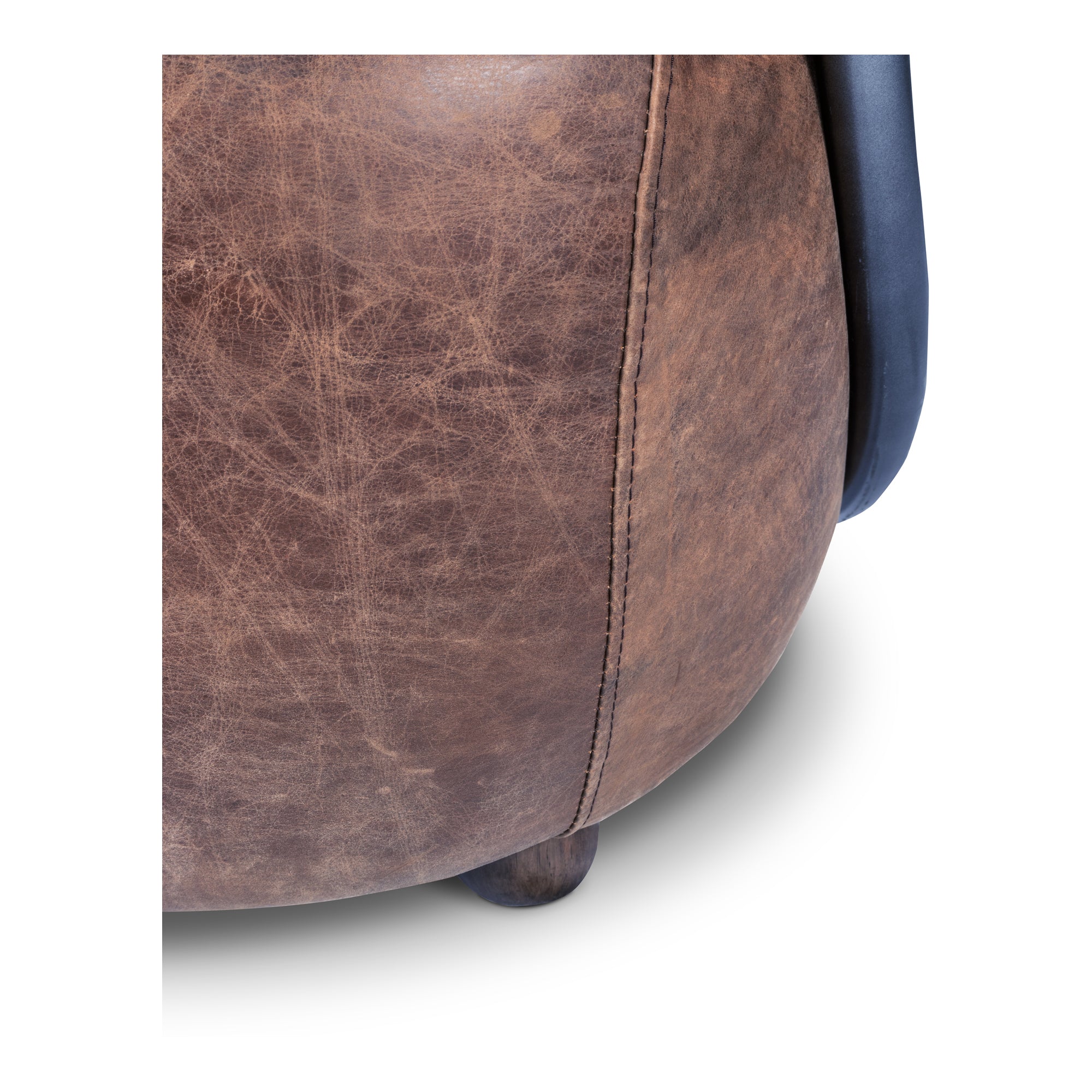 Moes Carlisle Club Chair Brown PK-1026-03