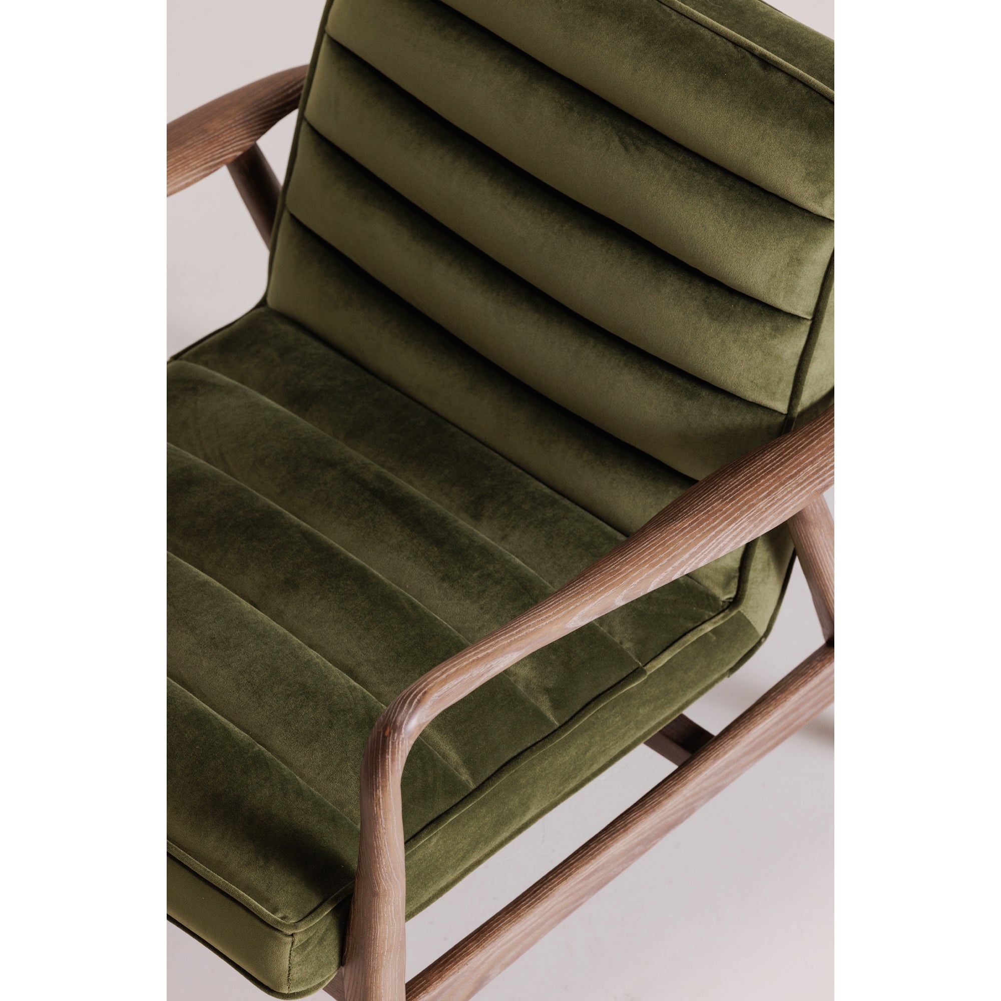 Moes Anderson Armchair Dark Ivy PK-1098-27
