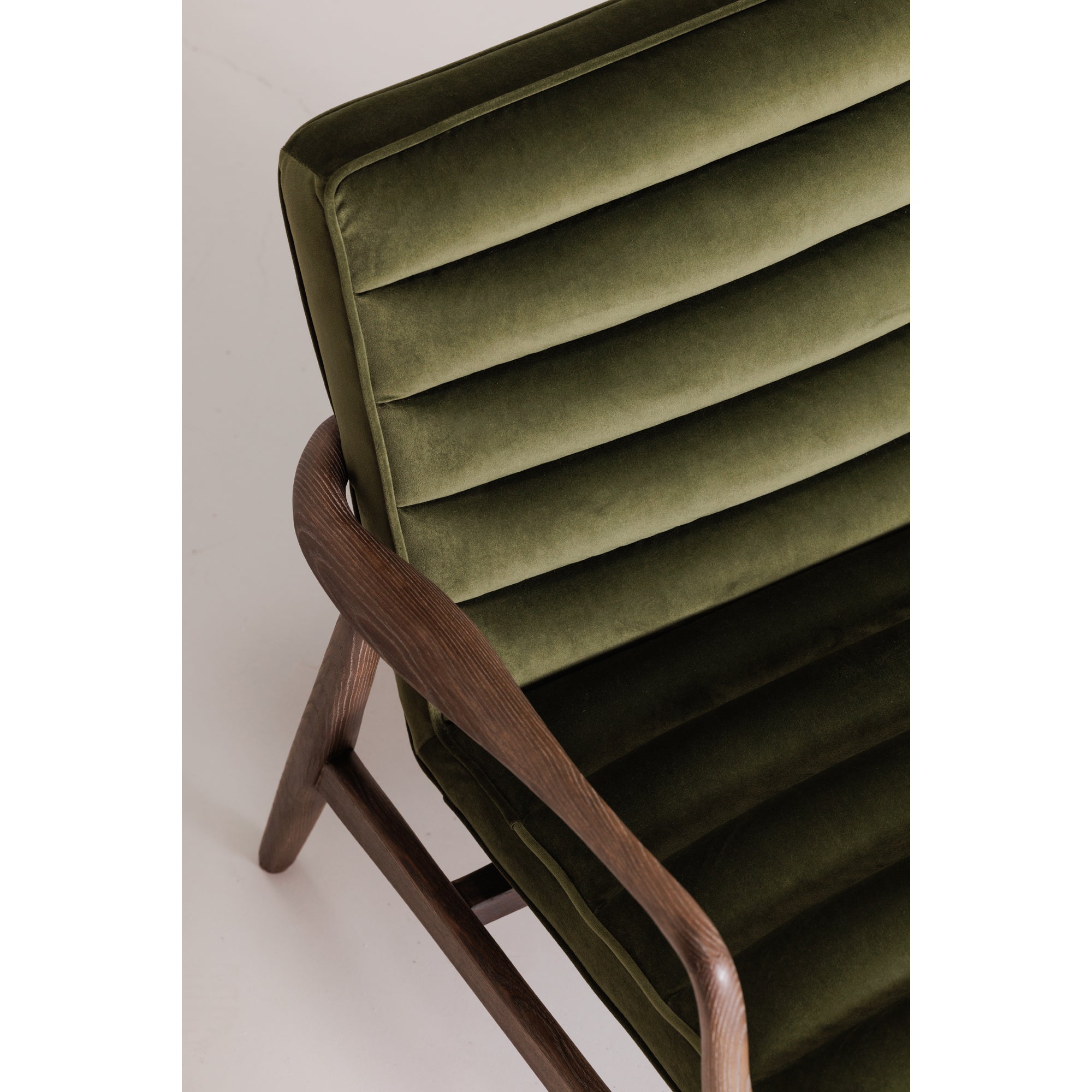 Moes Anderson Armchair Dark Ivy PK-1098-27