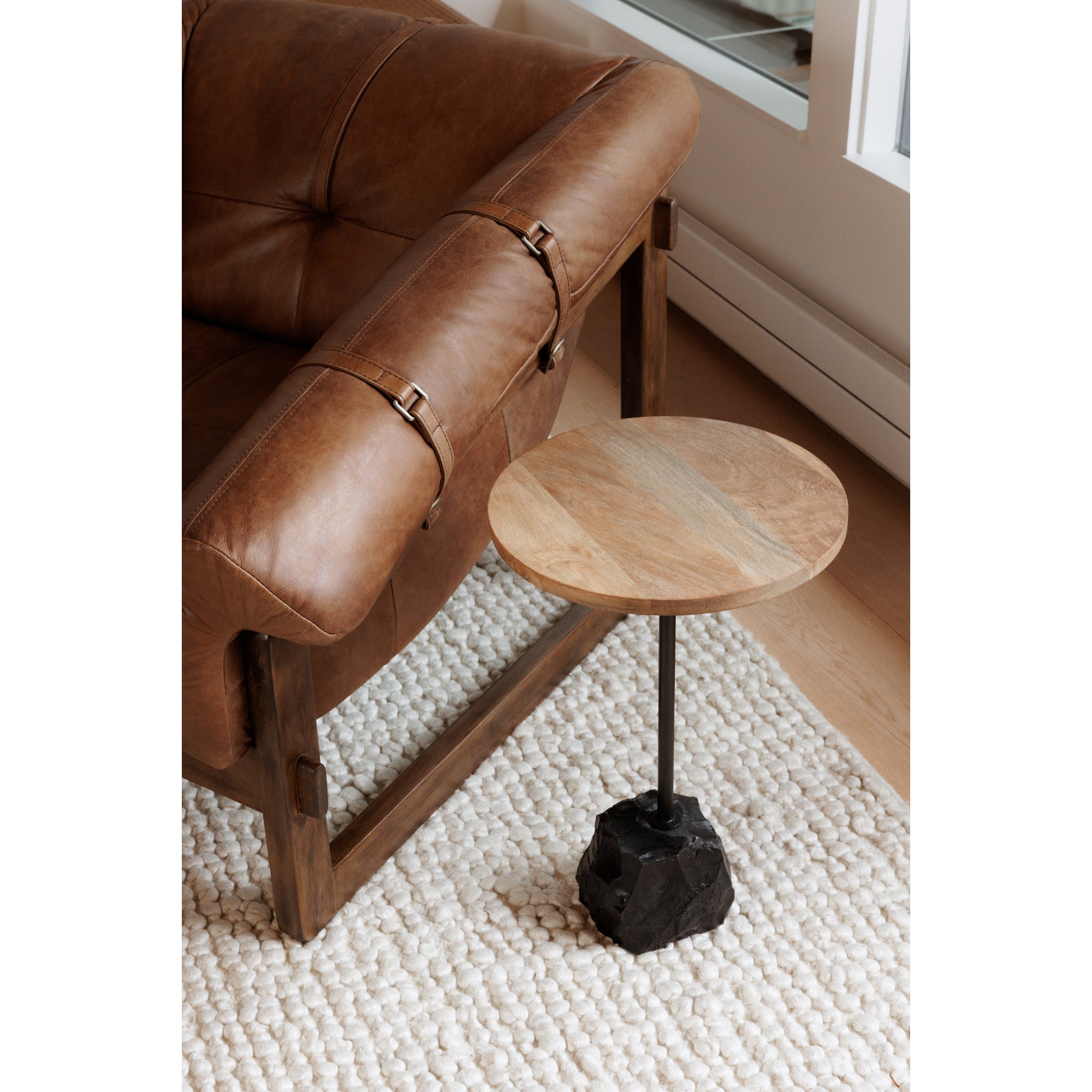 Moes Bellos Accent Chair Open Road Brown PK-1112-14