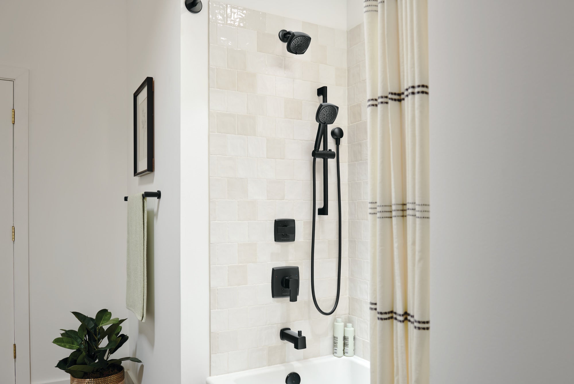 Peerless Ezra® In-Wall Diverter Trim