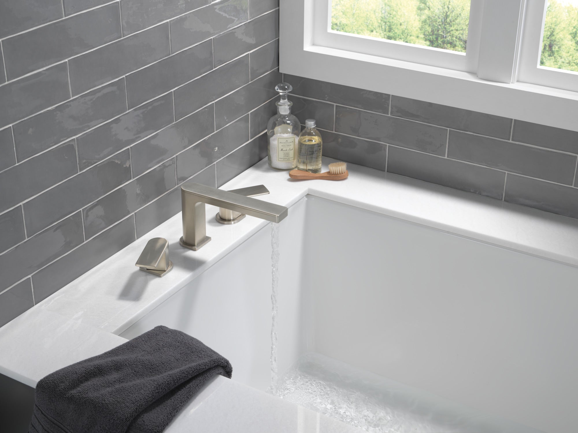 Peerless Xander® Roman tub trim kit