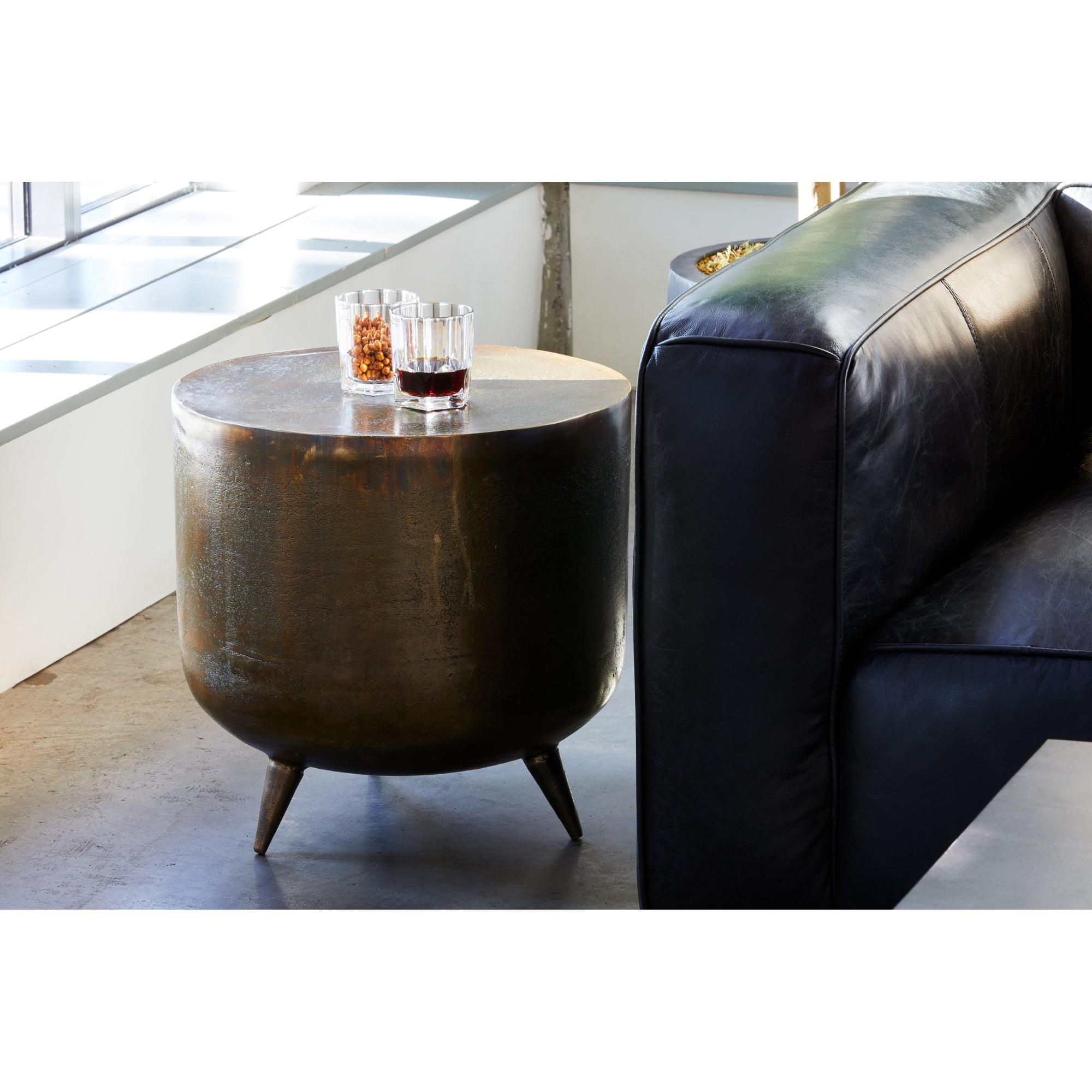 Moes Kettel Accent Table Brass QK-1001-43