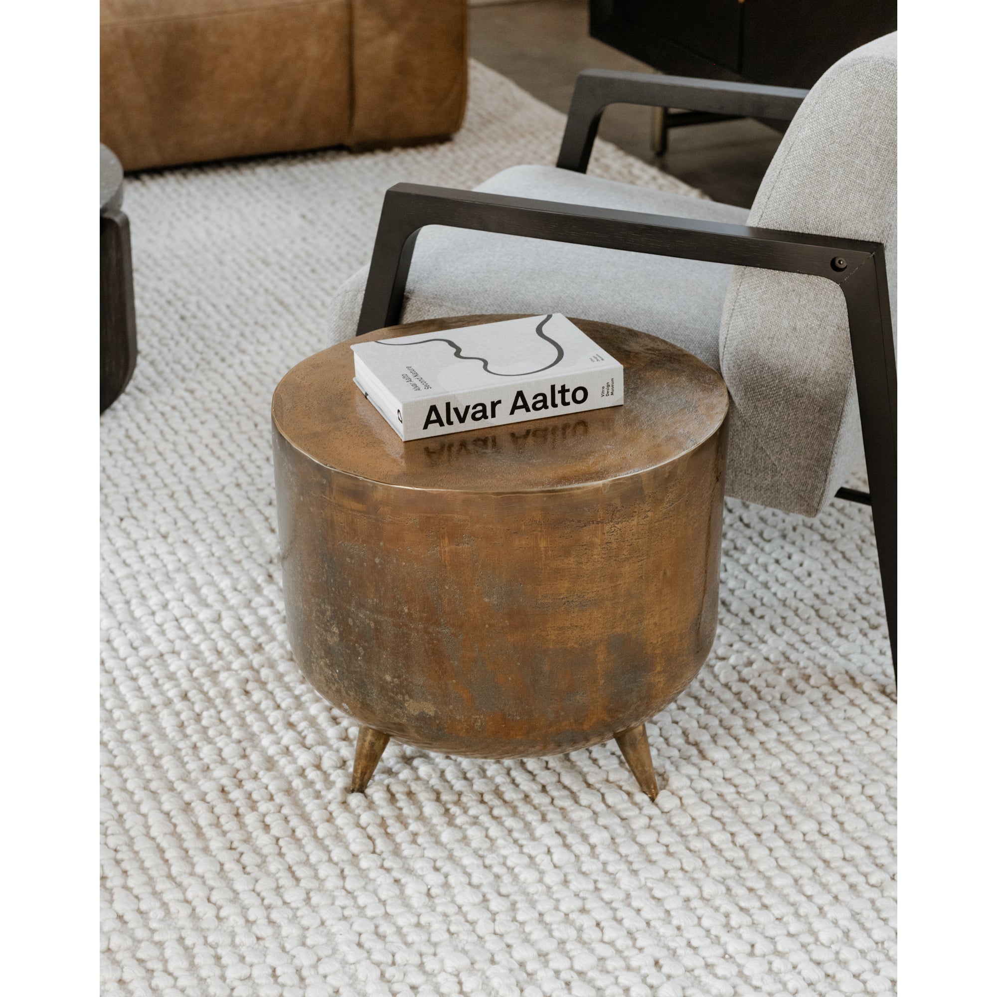 Moes Kettel Accent Table Brass QK-1001-43