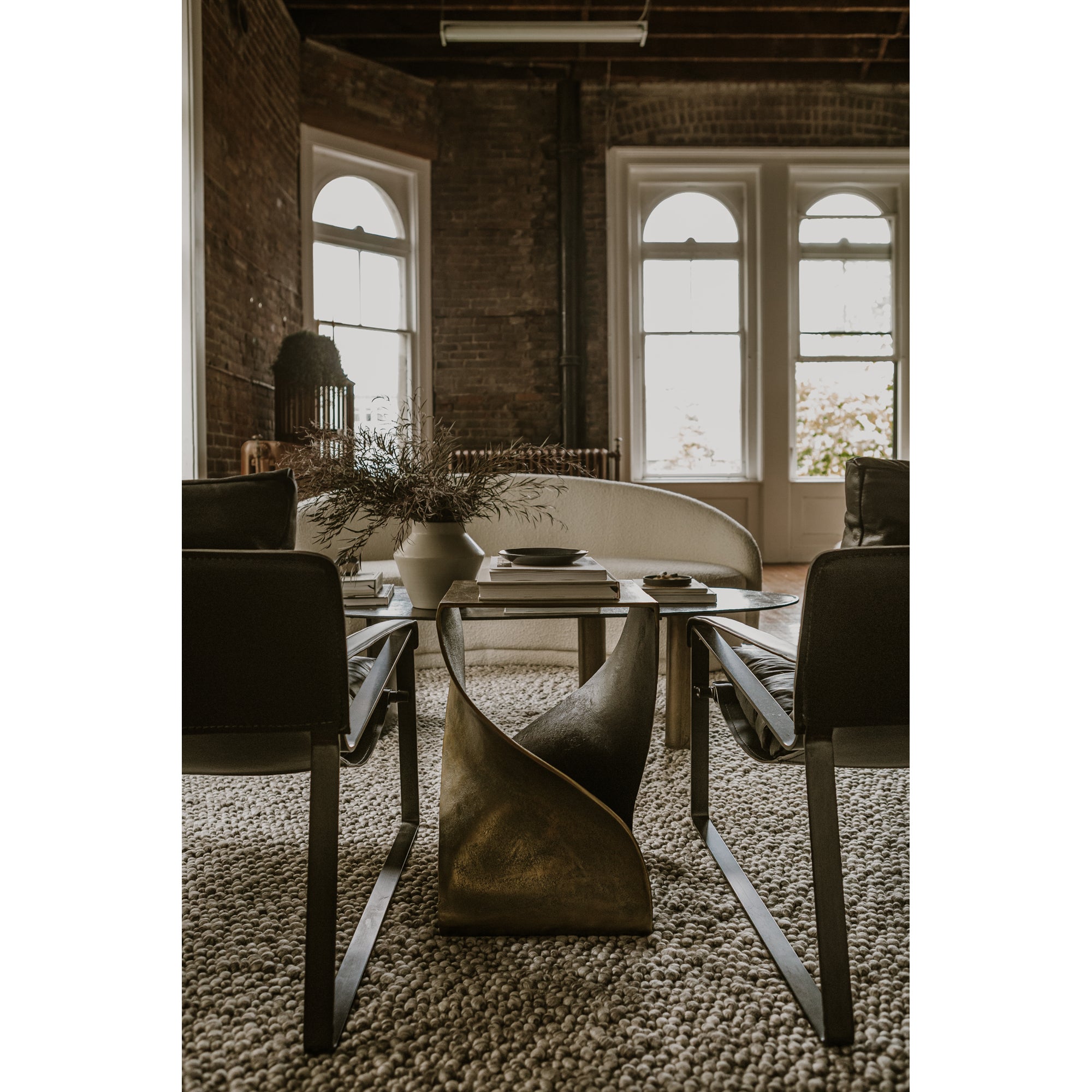 Moes Twist Accent Table Brass QK-1008-01