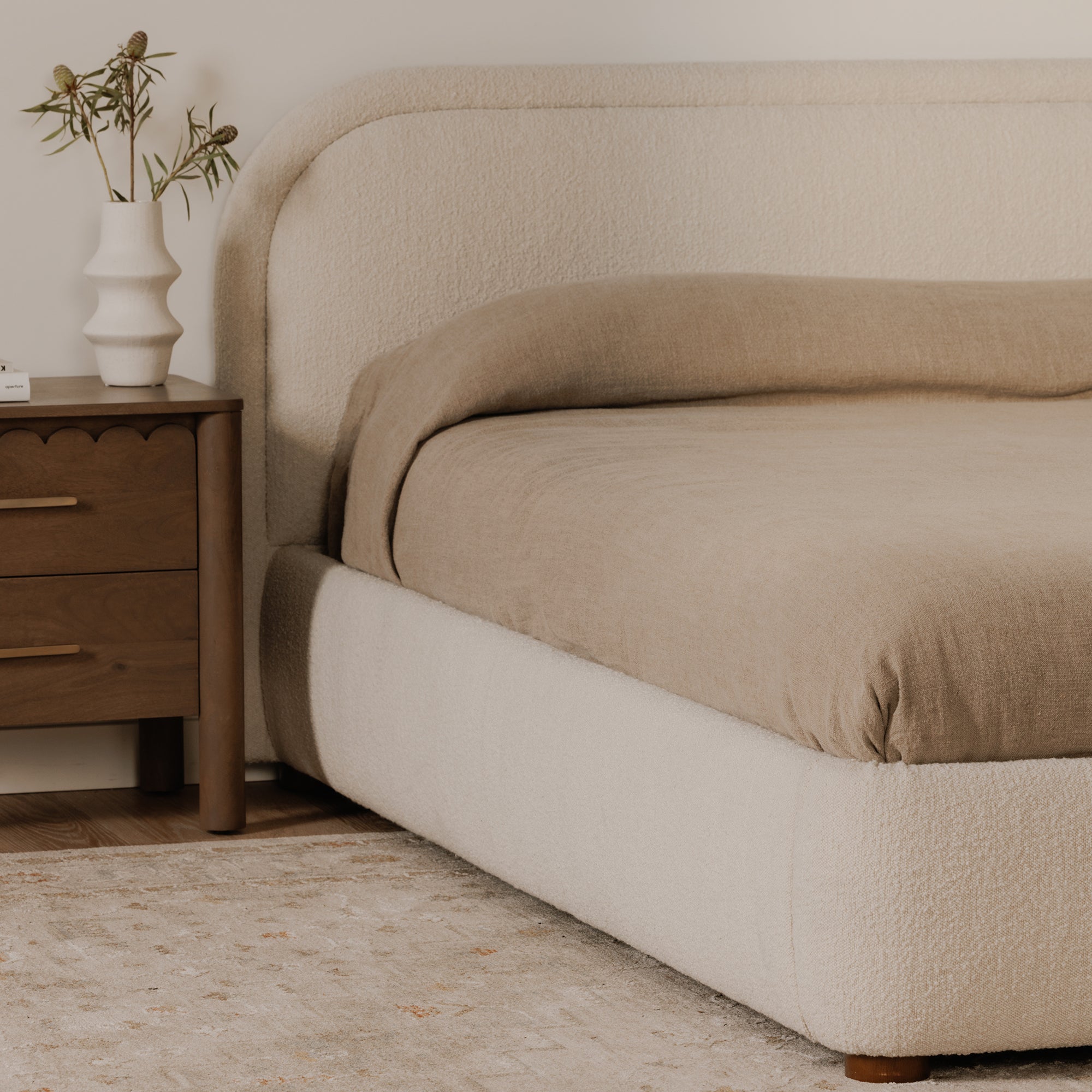 Moes Colin Queen Bed Oatmeal RN-1146-34-0