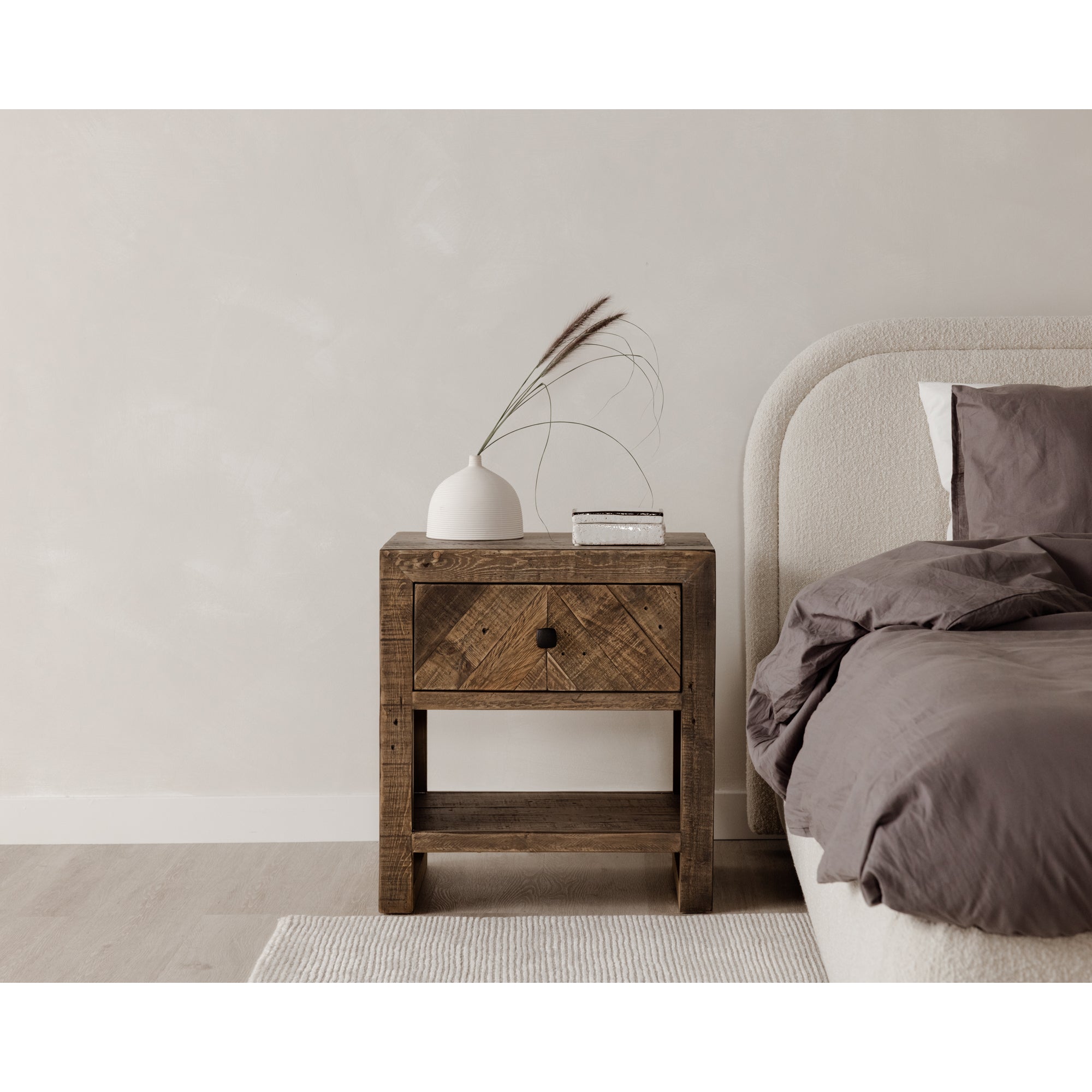 Moes Colin Queen Bed Oatmeal RN-1146-34-0