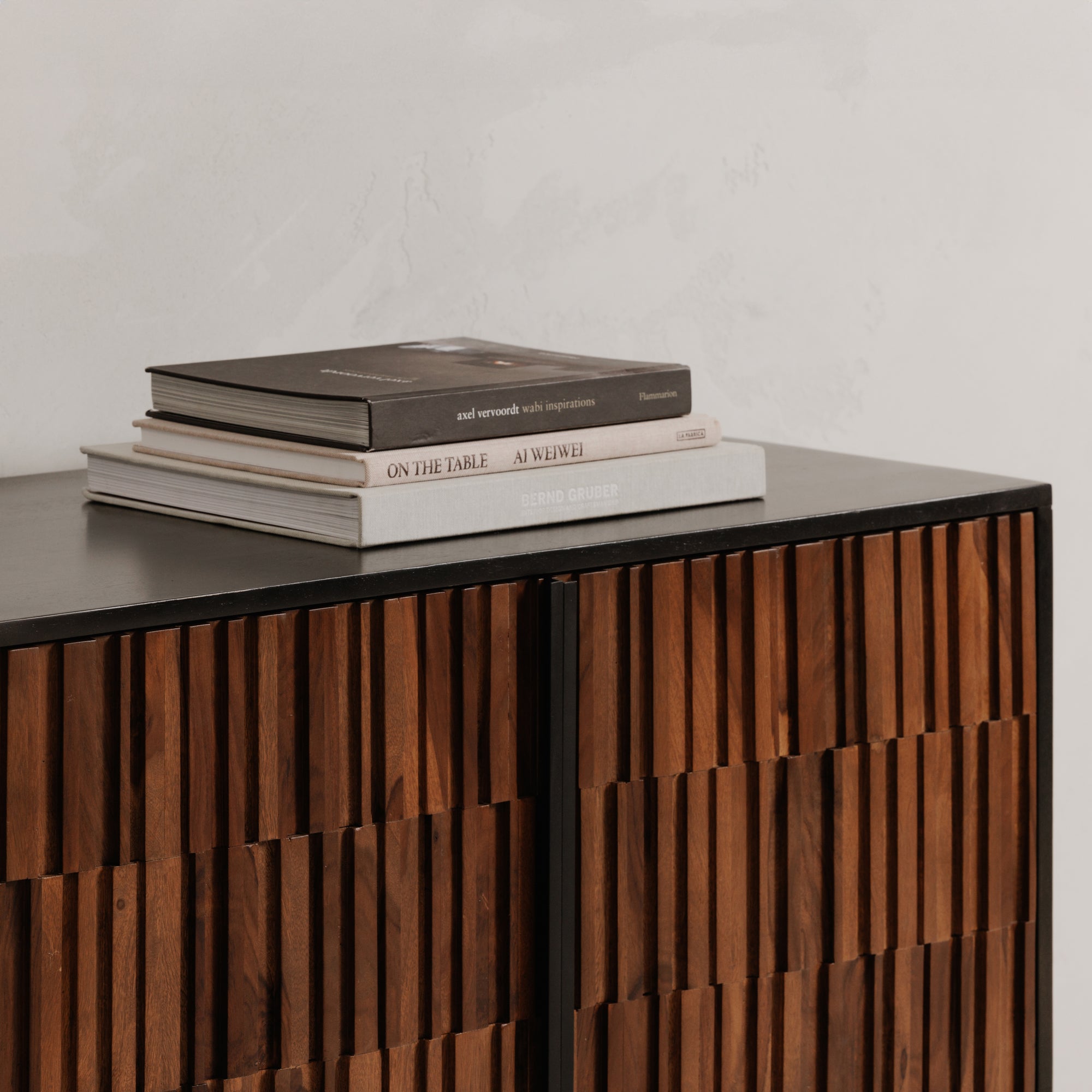 Moes Jackson Sideboard Black RP-1004-02
