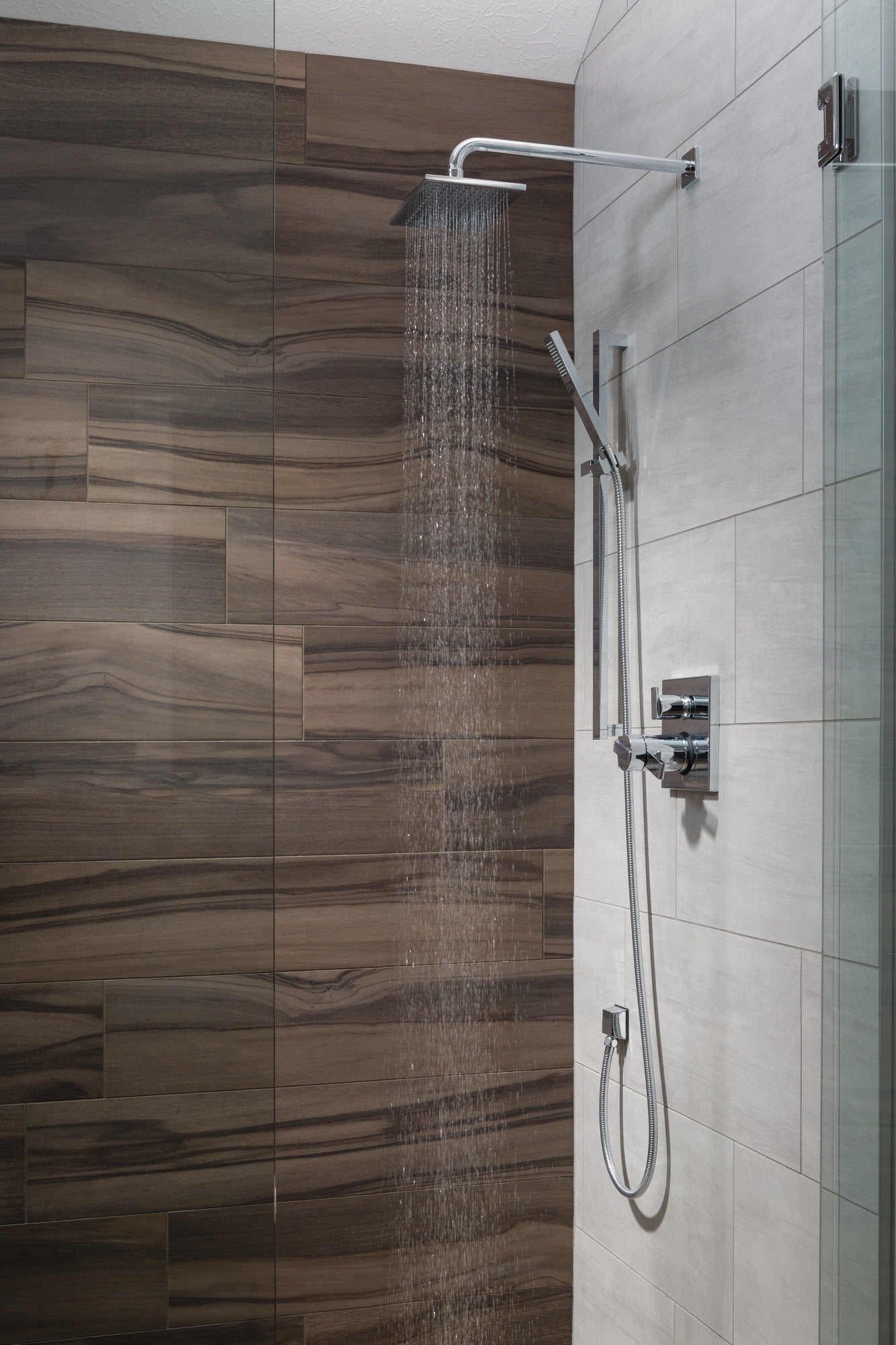 Delta Vero® Premium Single-Setting Slide Bar Hand Shower