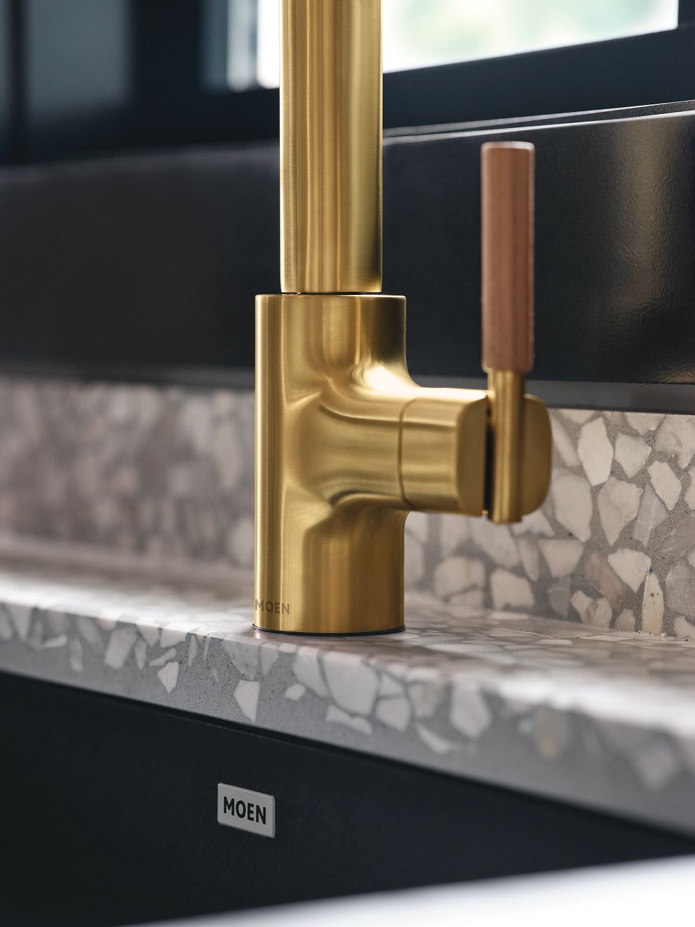 Tenon Motion Control Smart Pulldown Touchless Kitchen Faucet