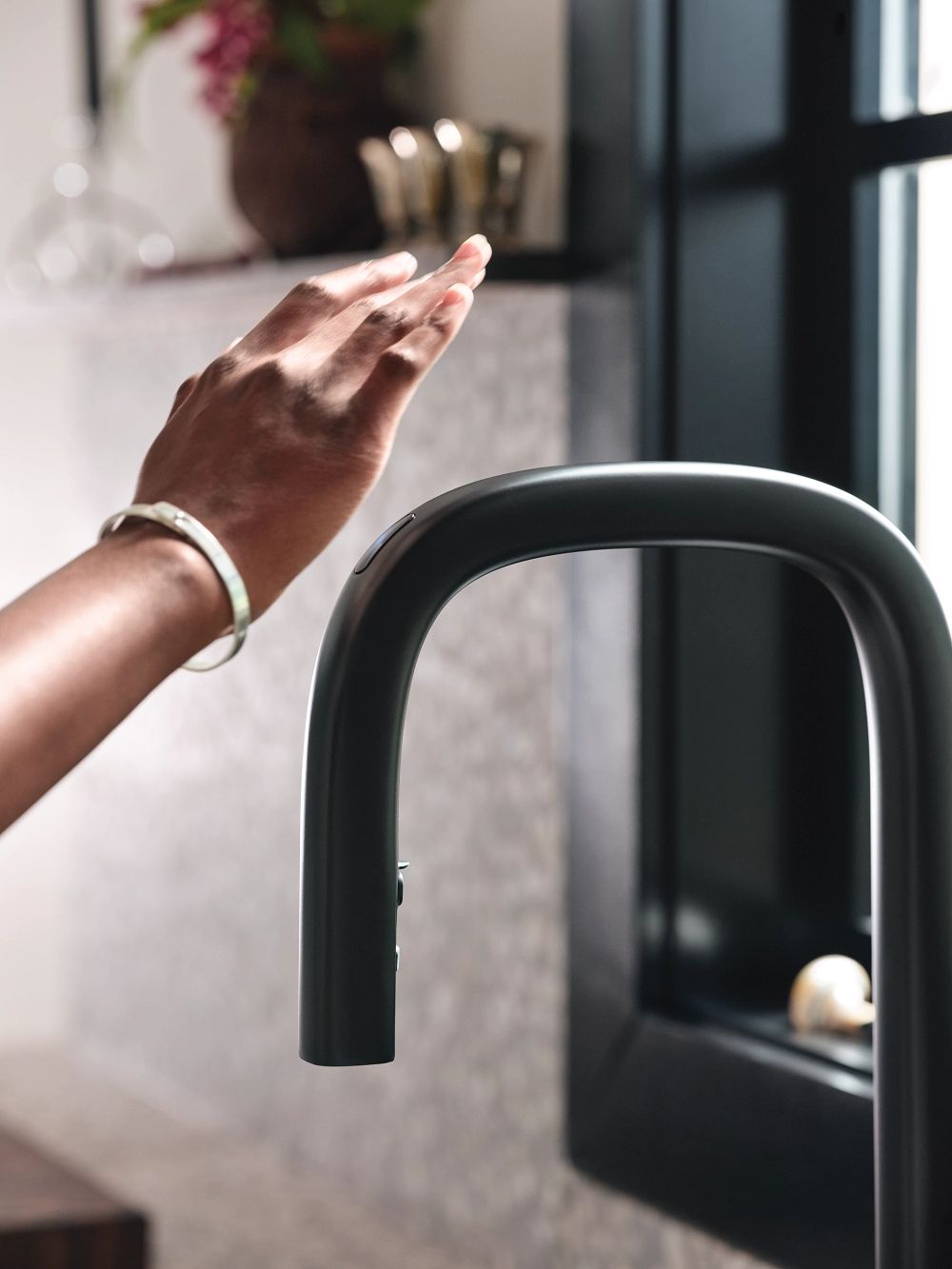 Tenon Motion Control Smart Pulldown Touchless Kitchen Faucet