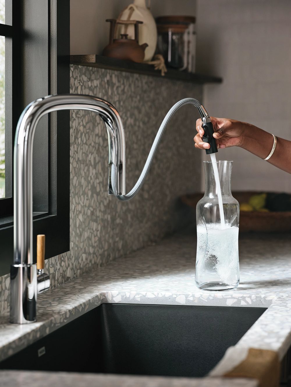 Tenon Motion Control Smart Pulldown Touchless Kitchen Faucet
