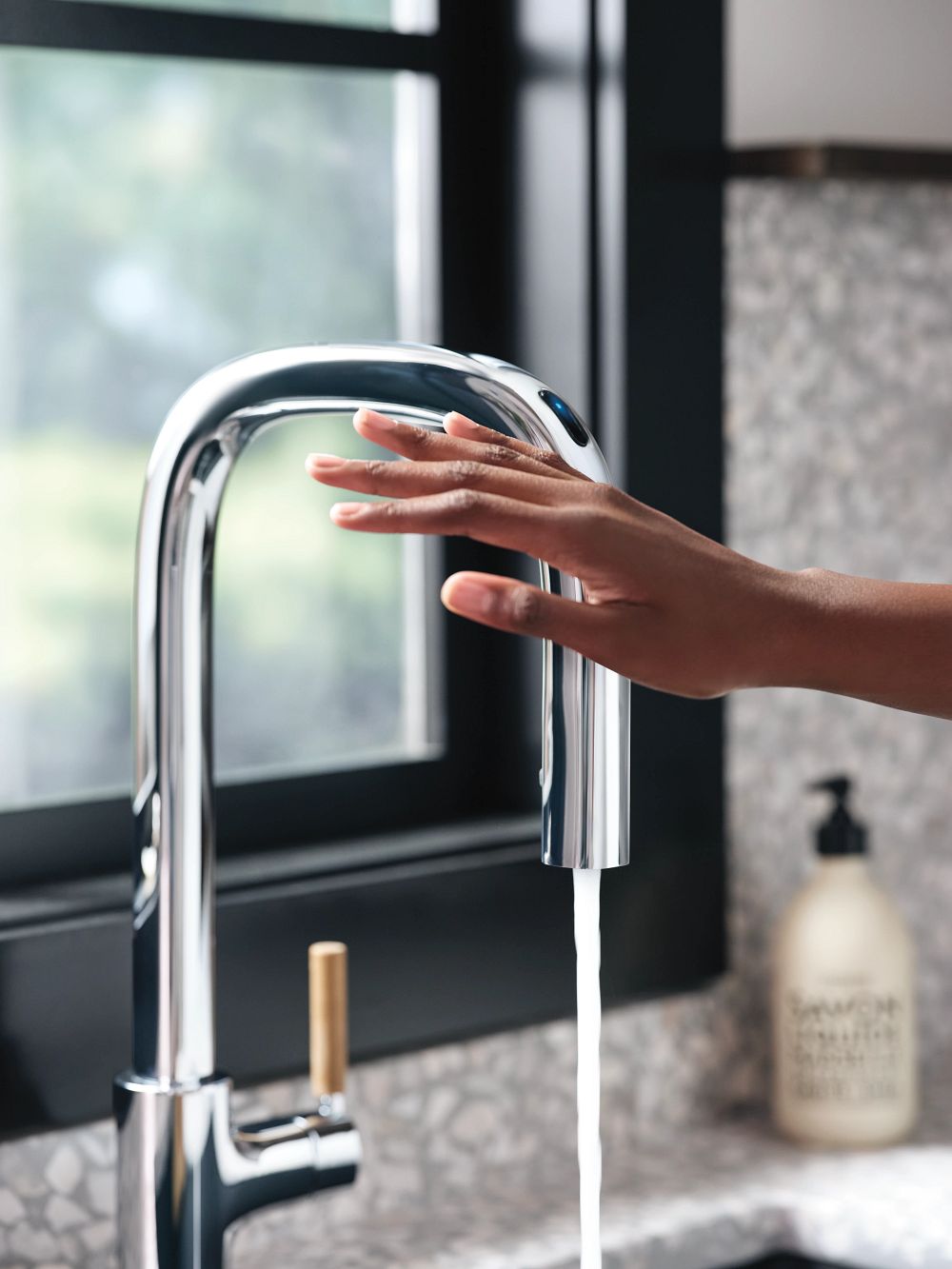 Tenon Motion Control Smart Pulldown Touchless Kitchen Faucet
