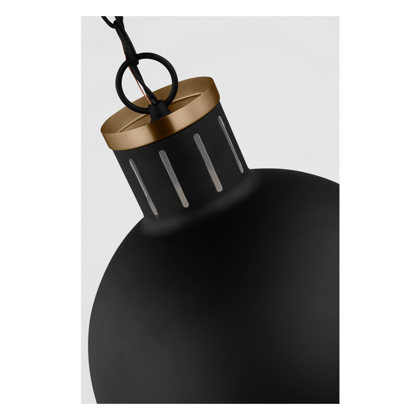 Hanks Medium Pendant