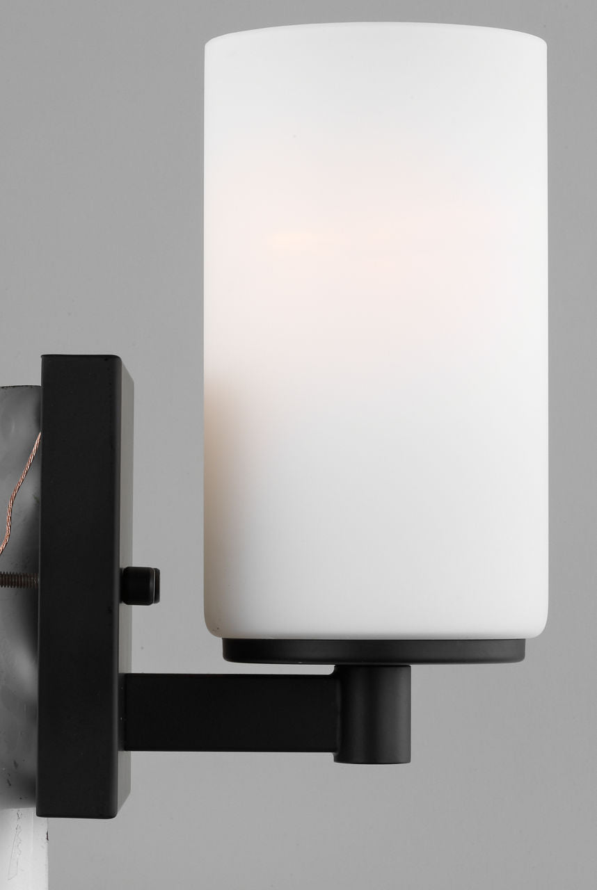 Hettinger 1-Light Bath Sconce