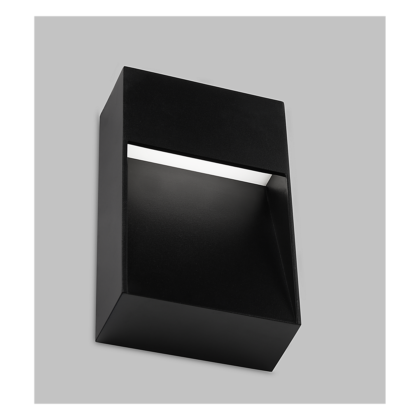 Inga 8 Outdoor Wall