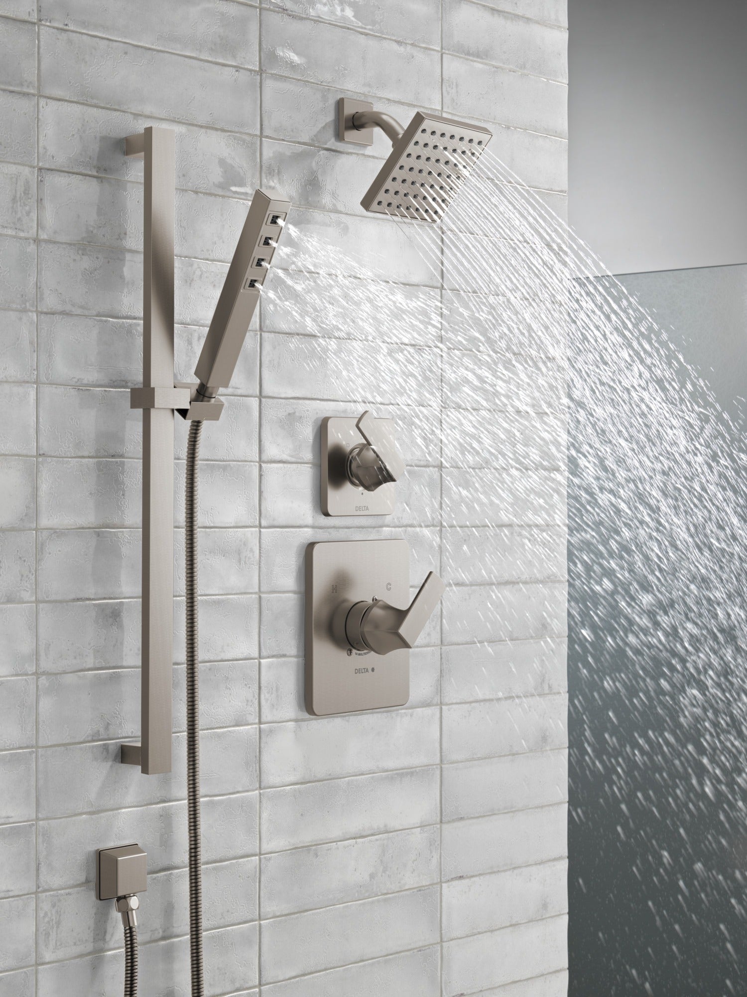 Delta Velum™ Monitor 14 Series Shower Trim