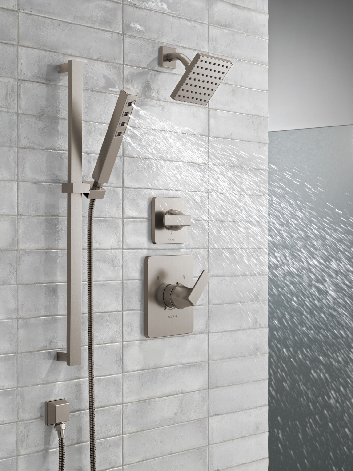 Delta Velum™ Monitor 14 Series Shower Trim