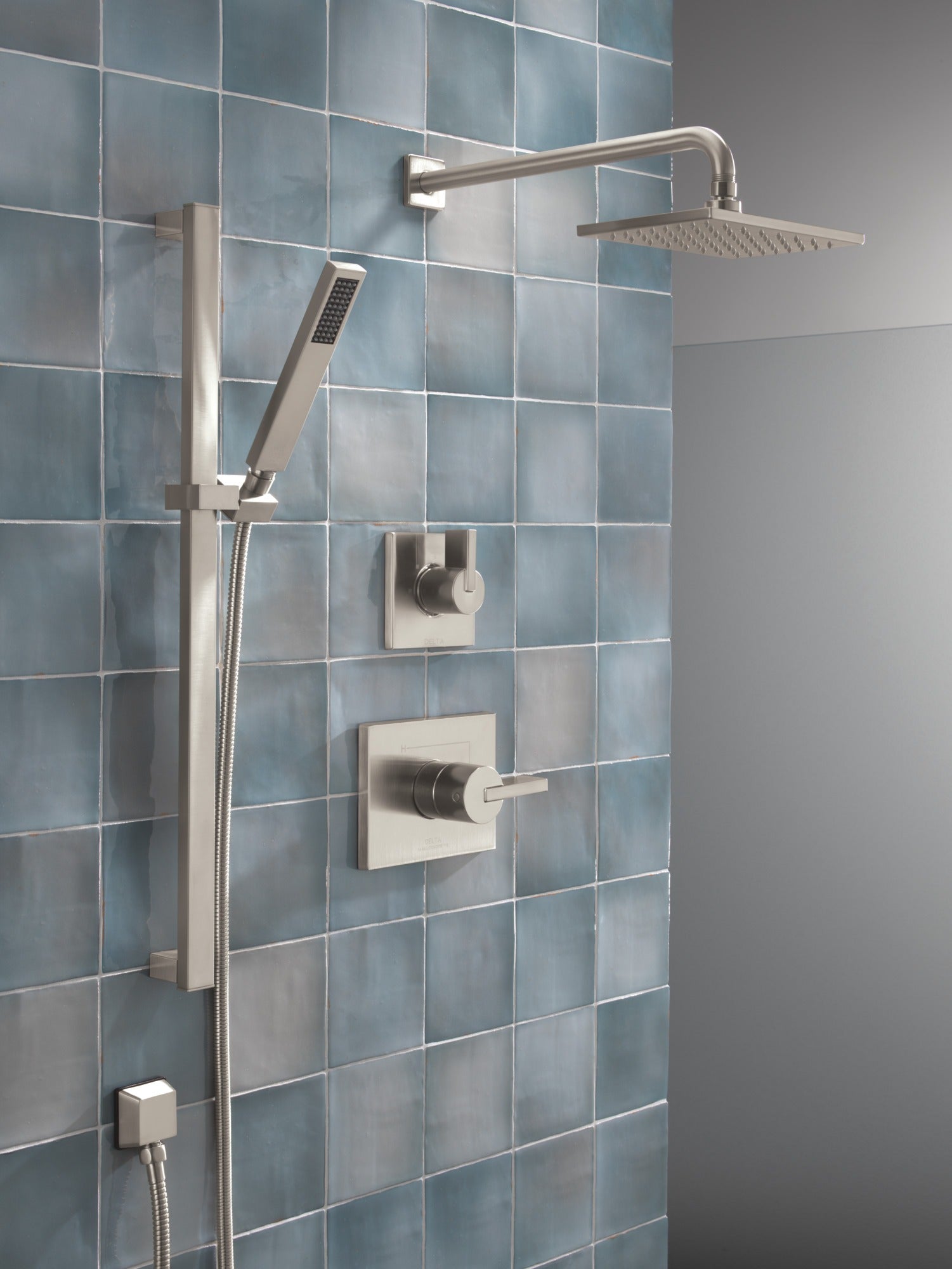 Delta Vero® Premium Single-Setting Slide Bar Hand Shower
