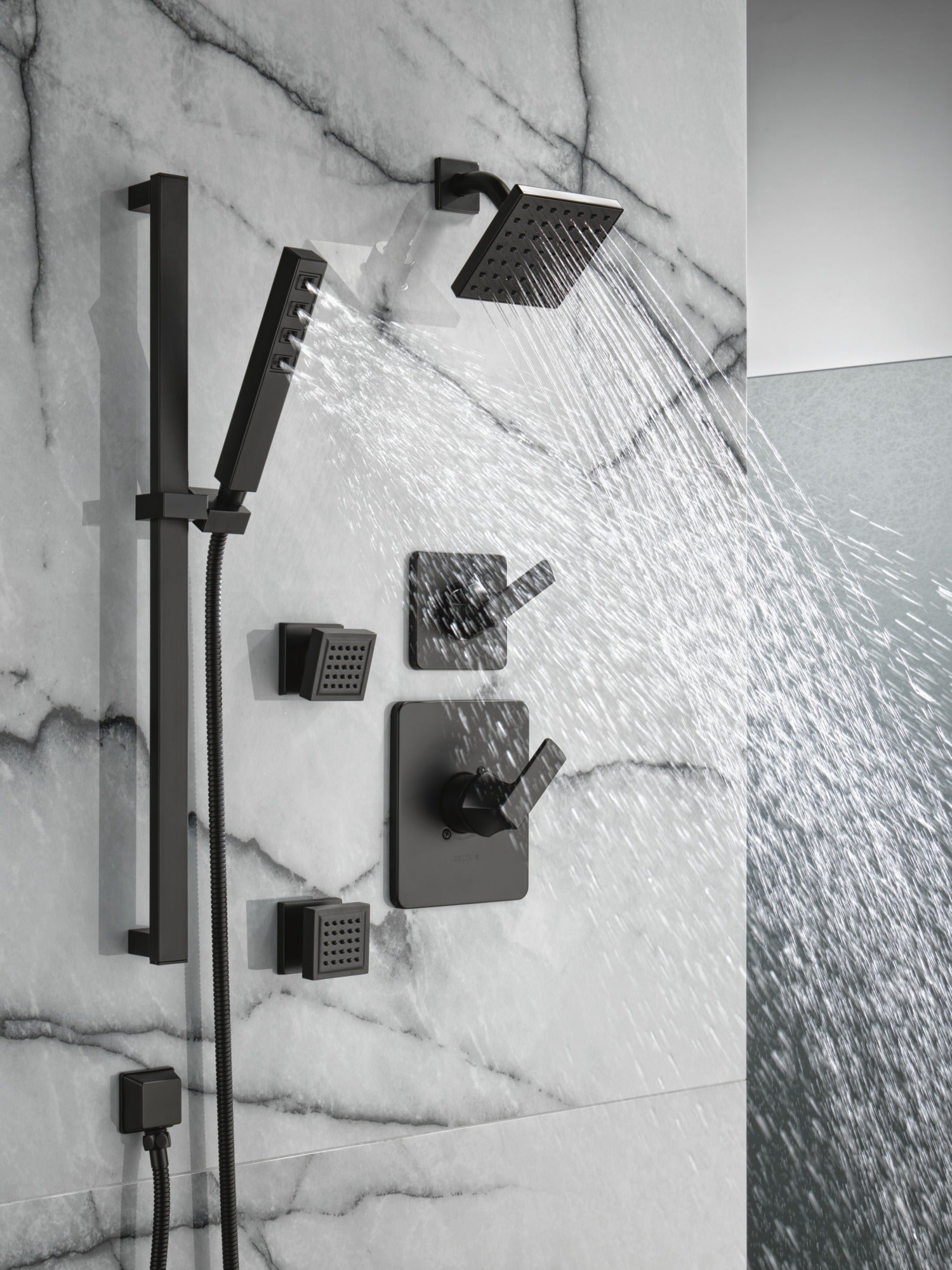 Delta Velum™ Monitor 14 Series Shower Trim