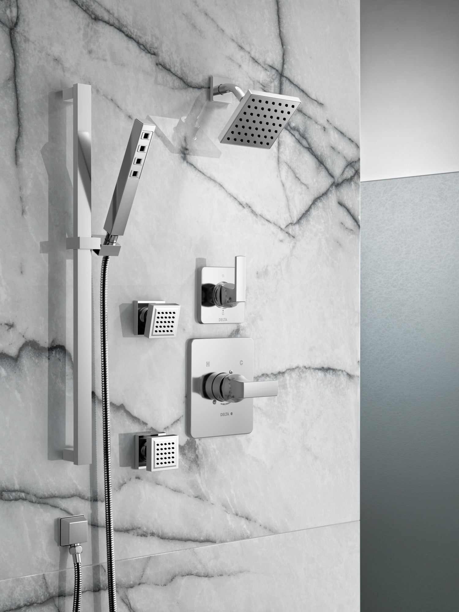 Delta Velum™ 6-Setting 3-Port Diverter Trim