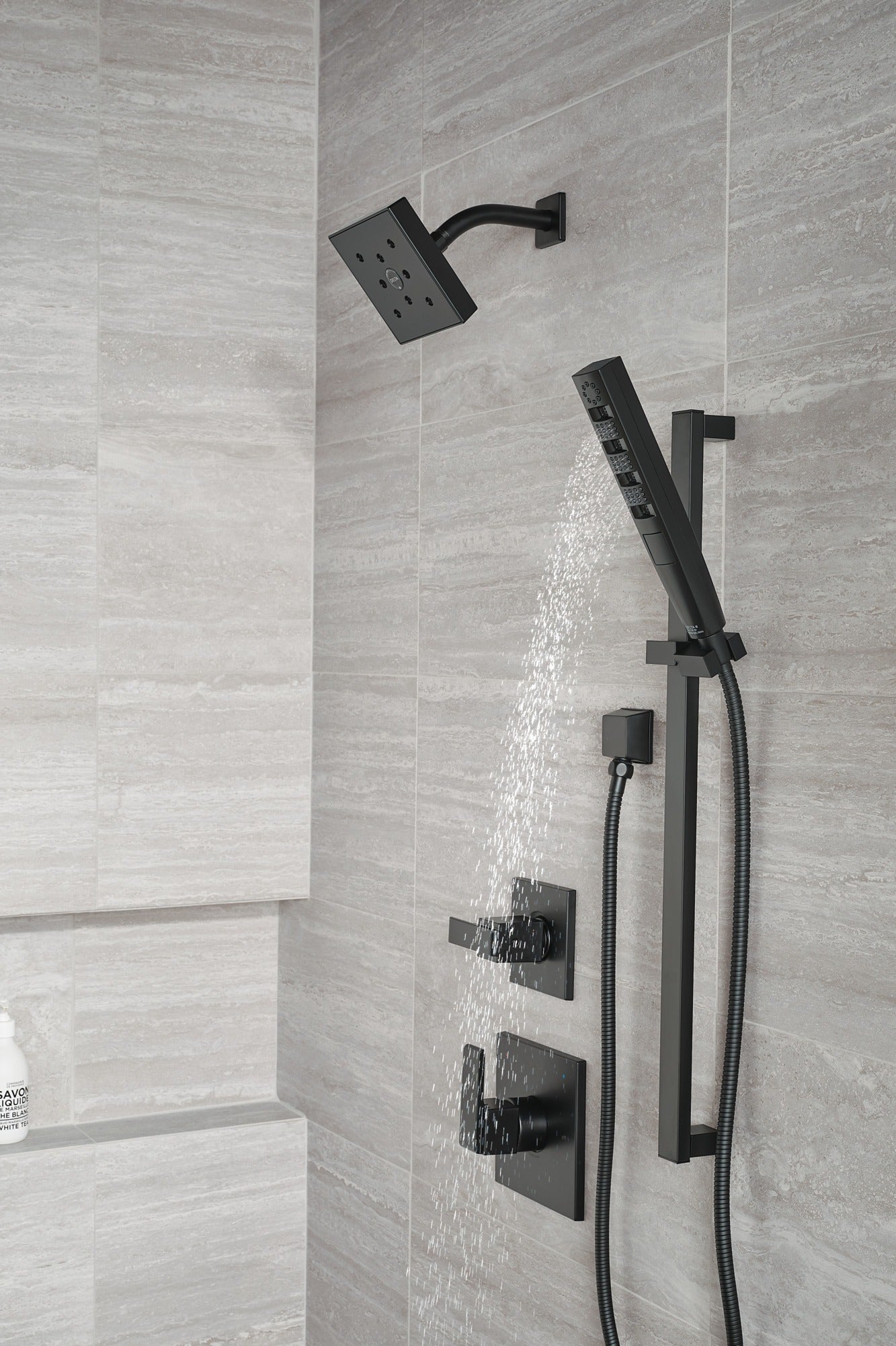 Delta Ara® Monitor® 14 Series H2OKinetic® Shower Trim