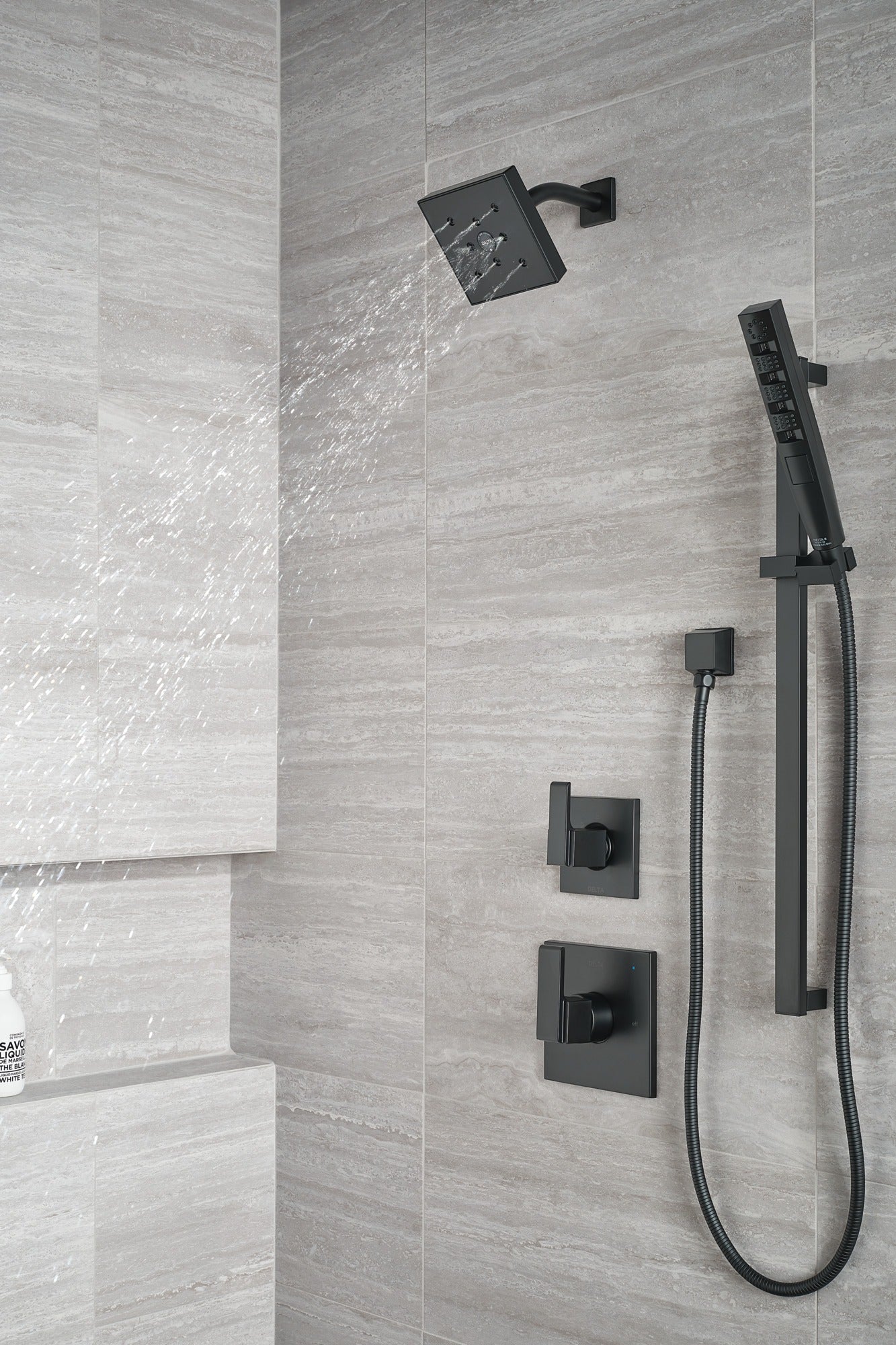 Delta Ara® Monitor® 14 Series H2OKinetic® Shower Trim