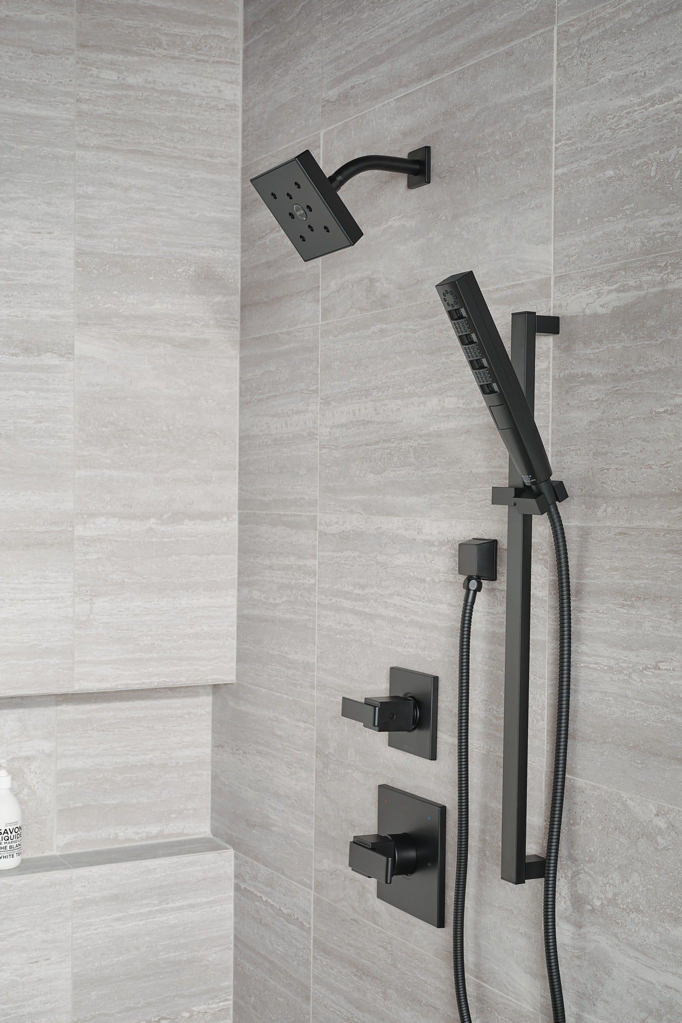 Delta Ara® 3-Setting 2-Port Diverter Trim