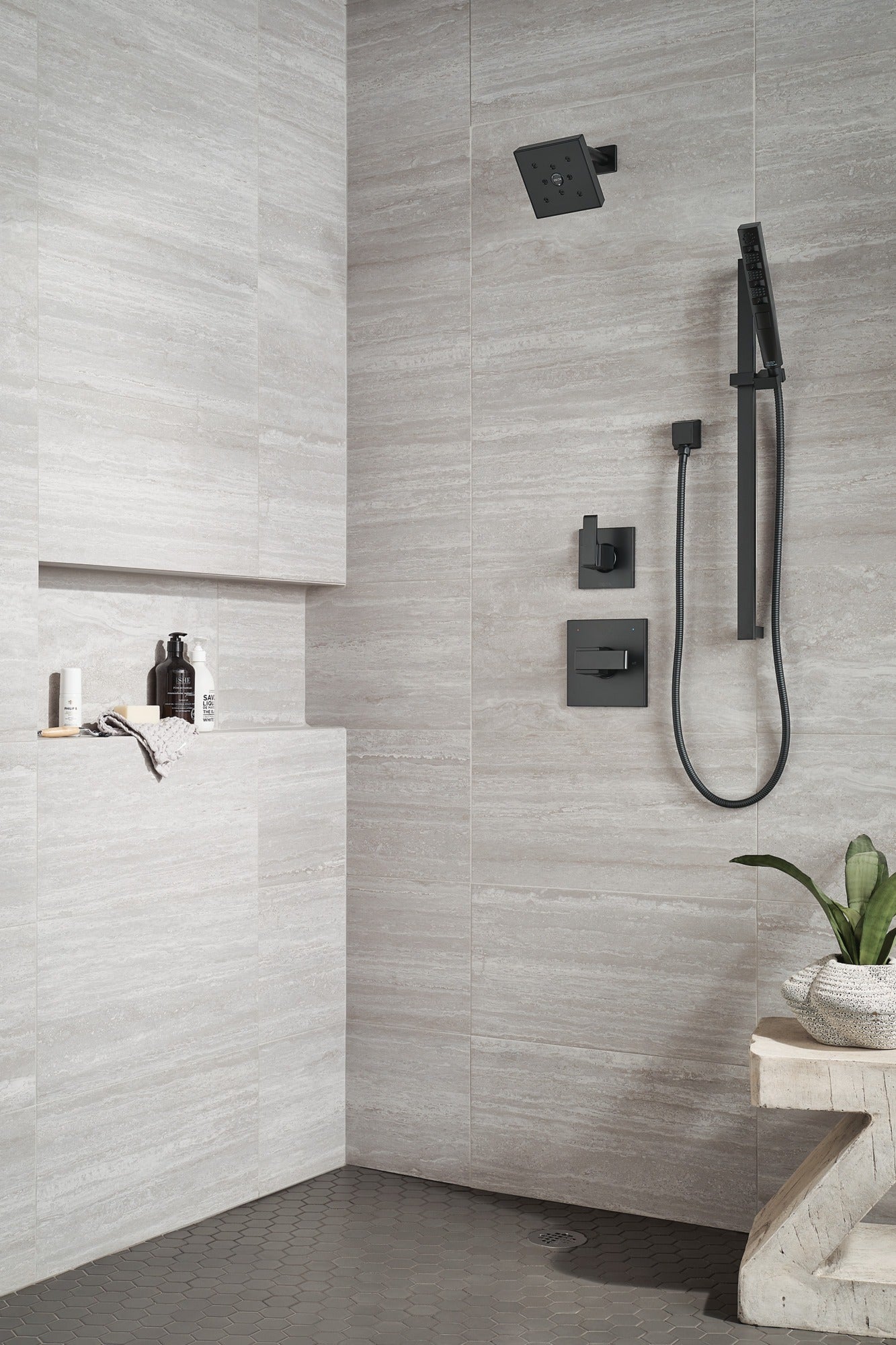 Delta Universal Showering Components H2OKinetic® Hand Shower 1.75 GPM w/Slide Bar 4S