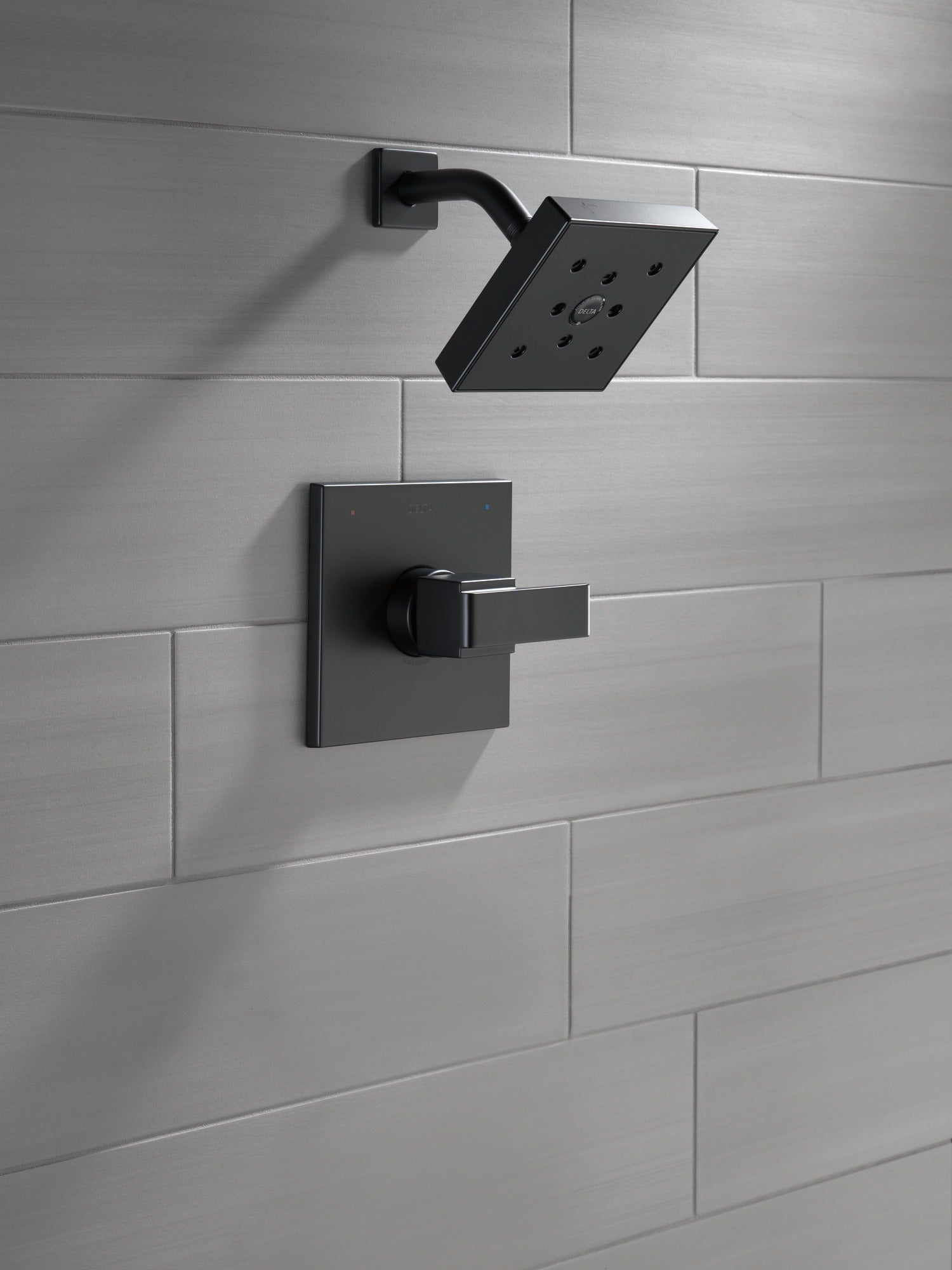 Delta Ara® Monitor® 14 Series H2OKinetic® Shower Trim