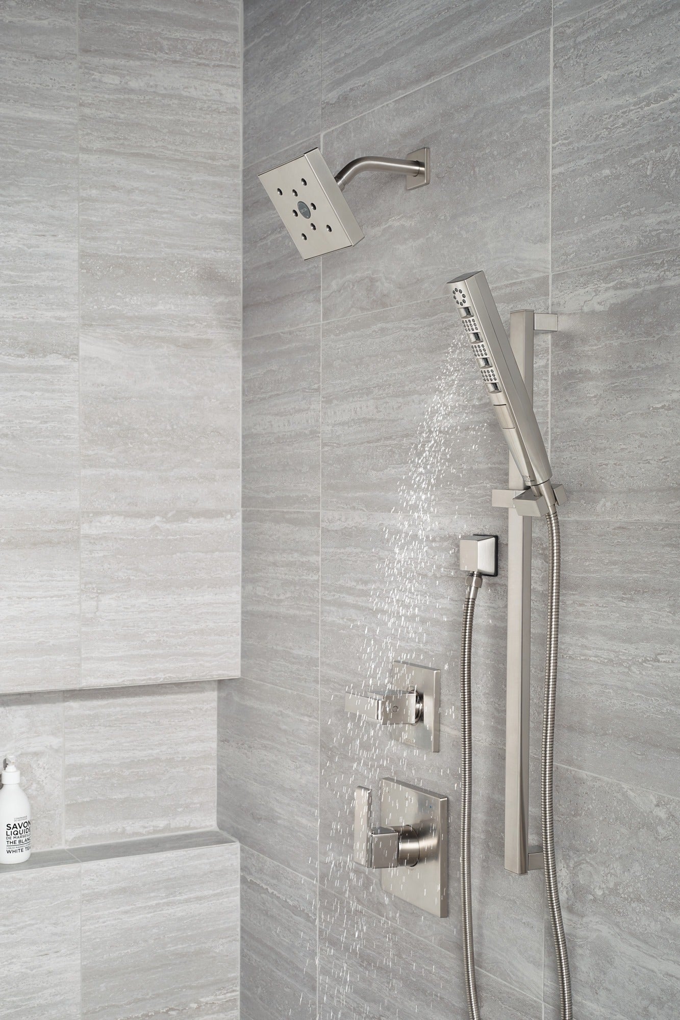 Delta Ara® Monitor® 14 Series H2OKinetic® Shower Trim