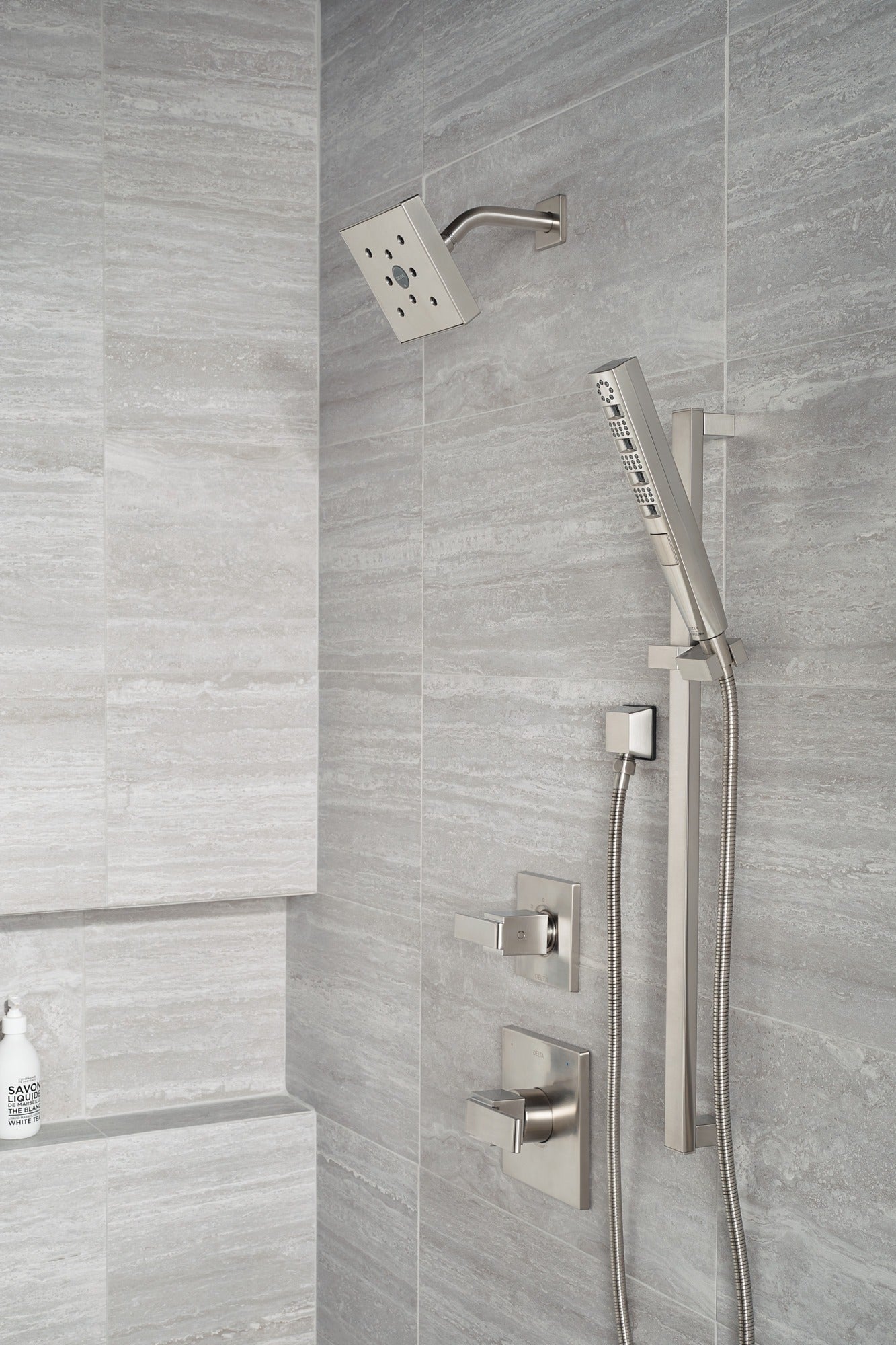 Delta Ara® Monitor® 14 Series H2OKinetic® Shower Trim
