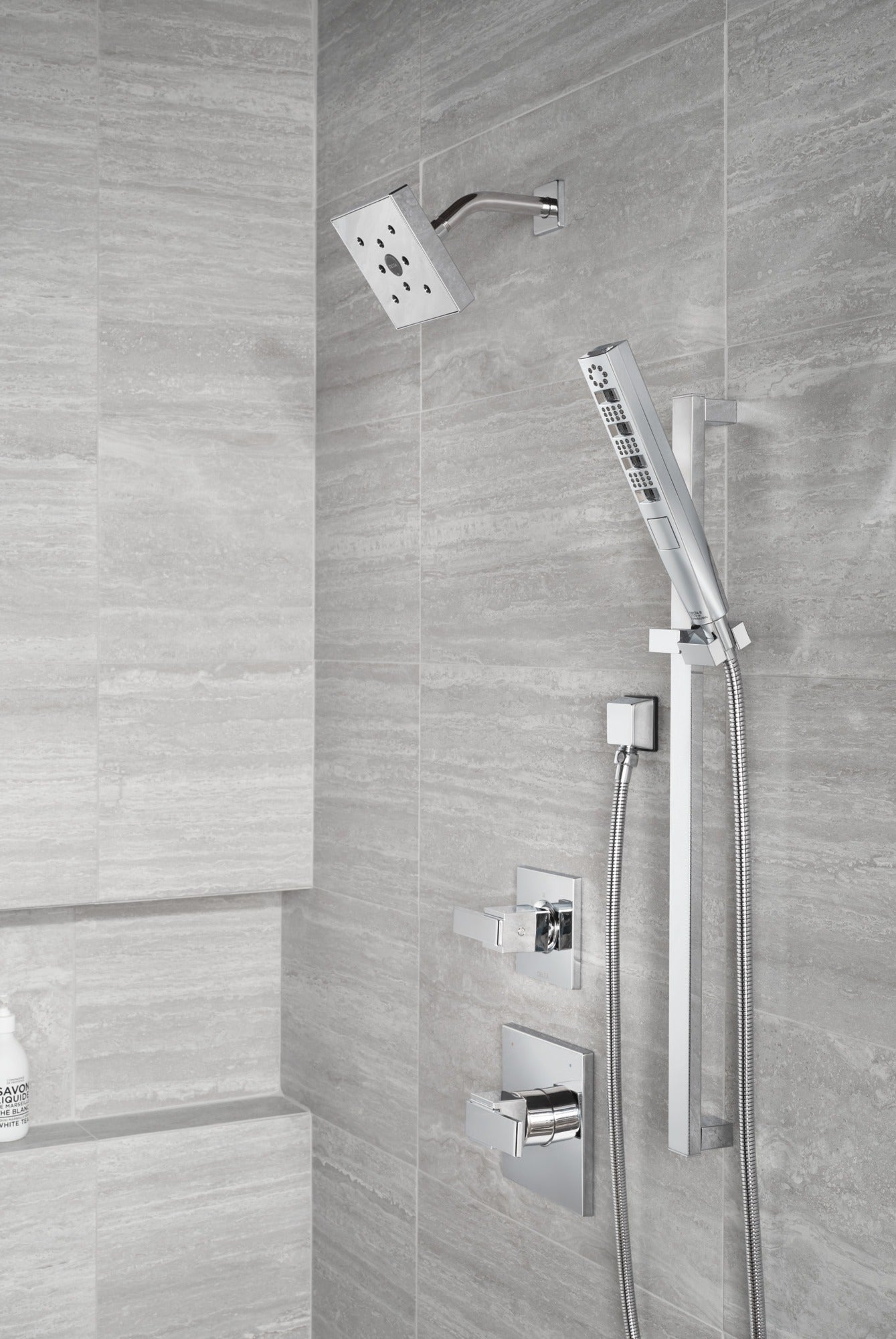 Delta Ara® Monitor® 14 Series H2OKinetic® Shower Trim