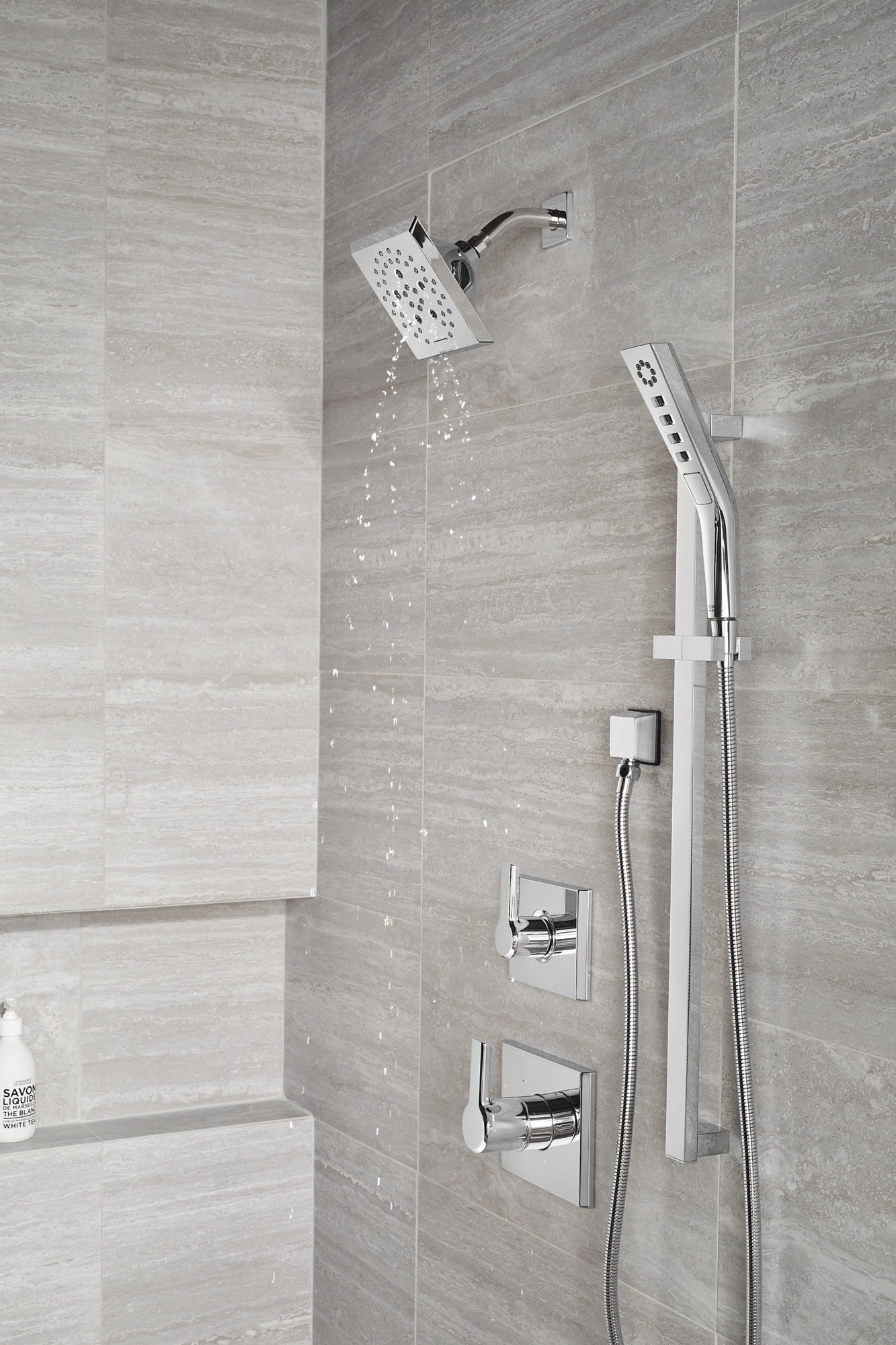 Delta Pivotal® Monitor® 14 Series H2OKinetic® Shower Trim