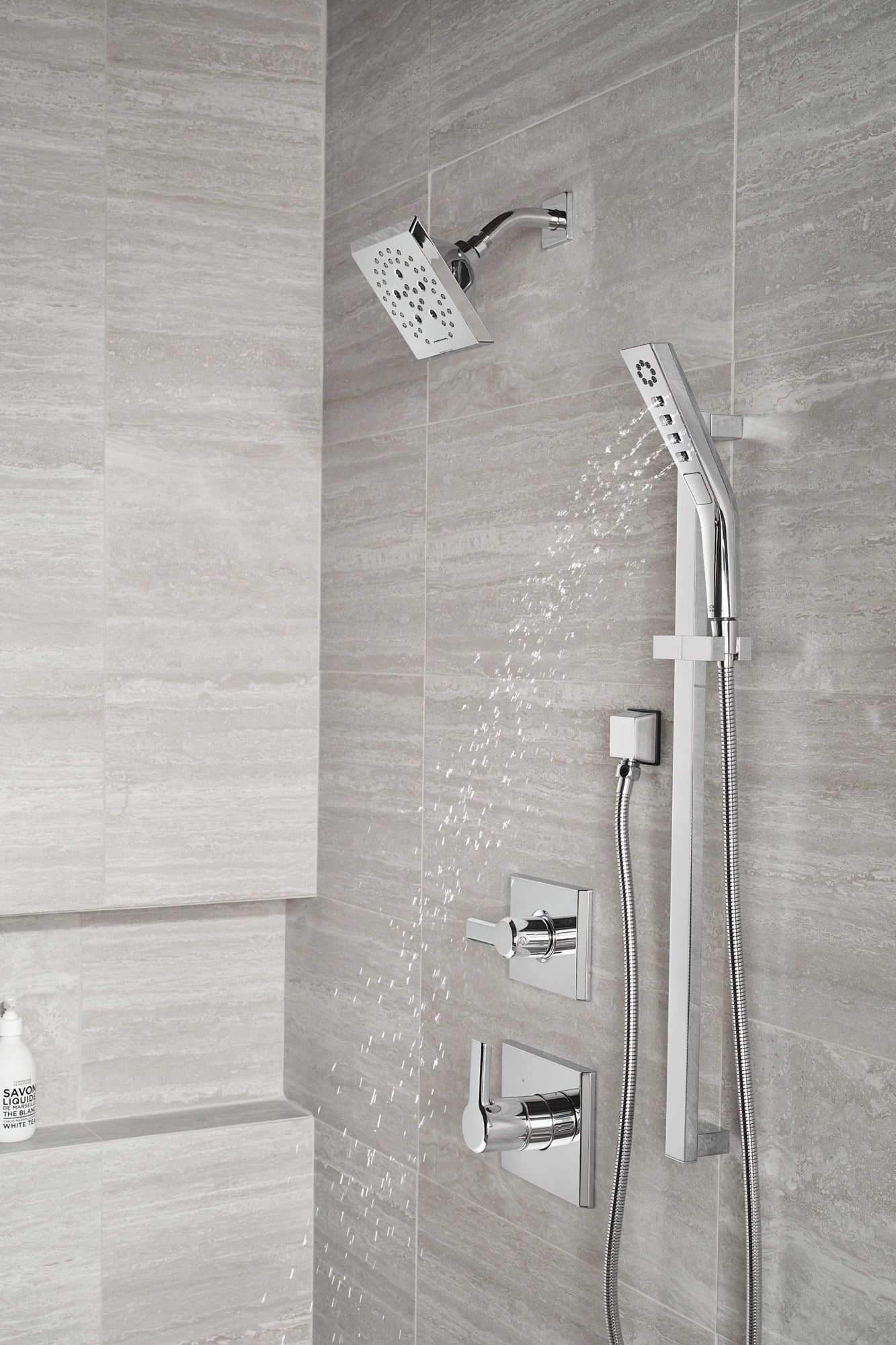Delta Pivotal® Monitor® 14 Series H2OKinetic® Shower Trim