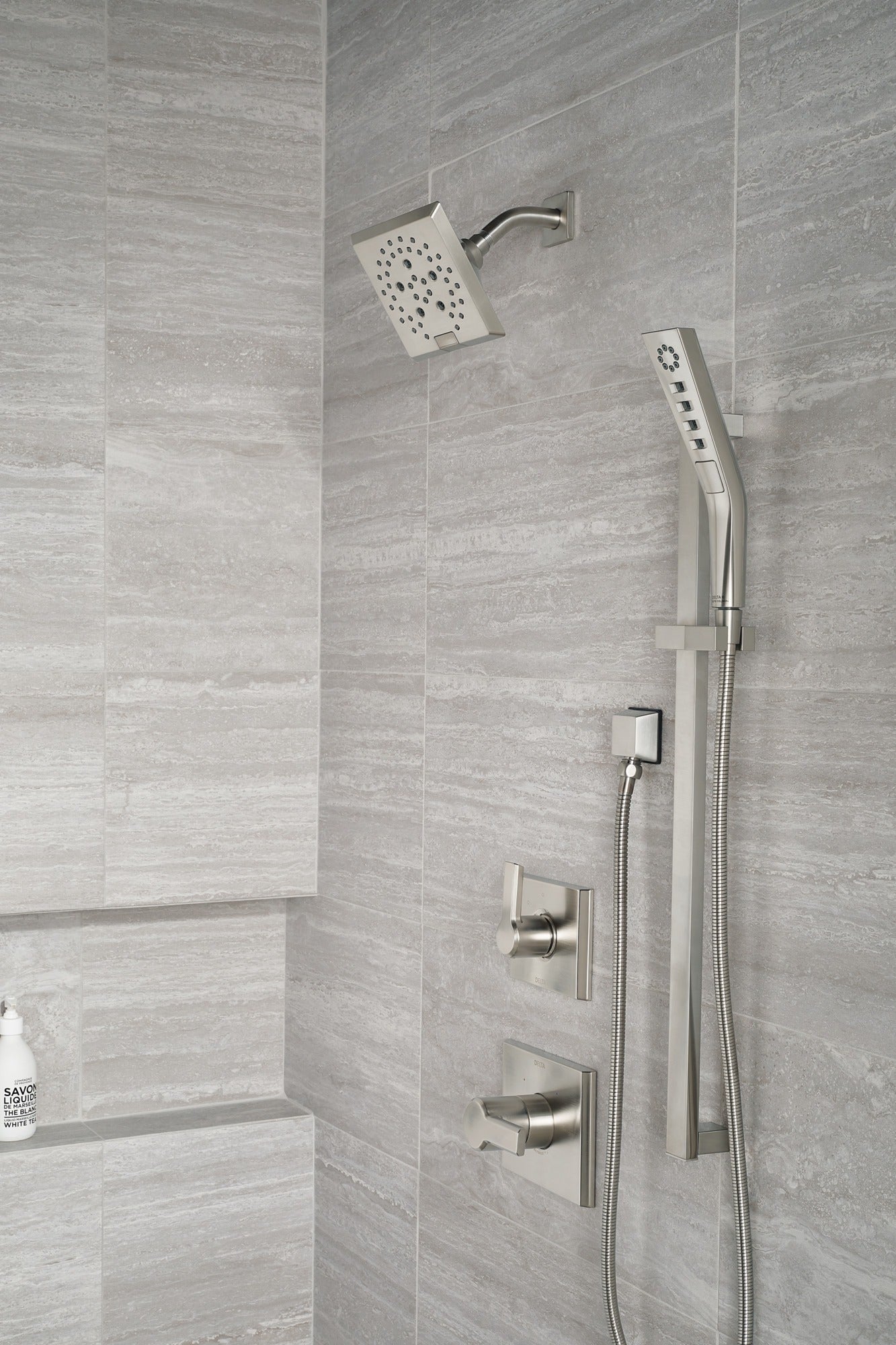 Delta Pivotal® Monitor® 14 Series H2OKinetic® Shower Trim