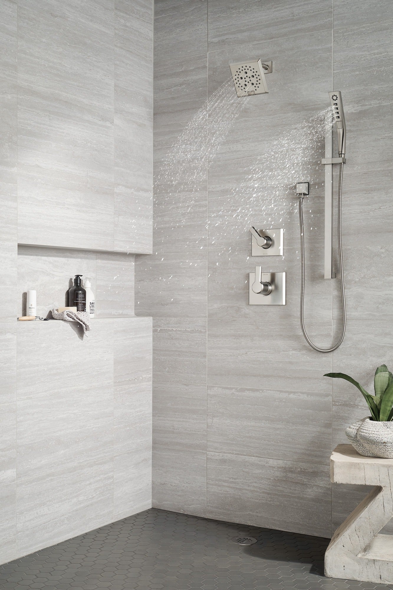 Delta Pivotal® Monitor® 14 Series H2OKinetic® Shower Trim