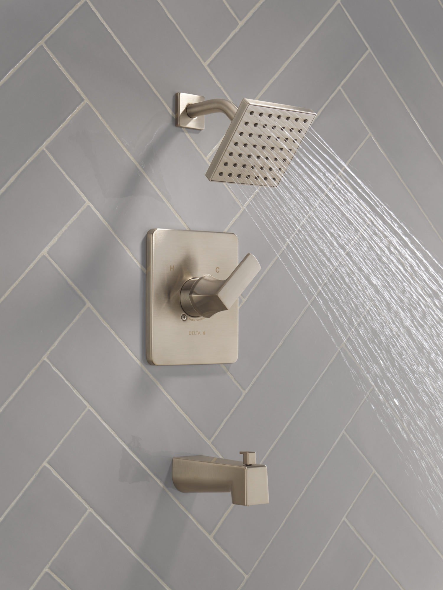 Delta Velum™ Monitor 14 Series Tub & Shower
