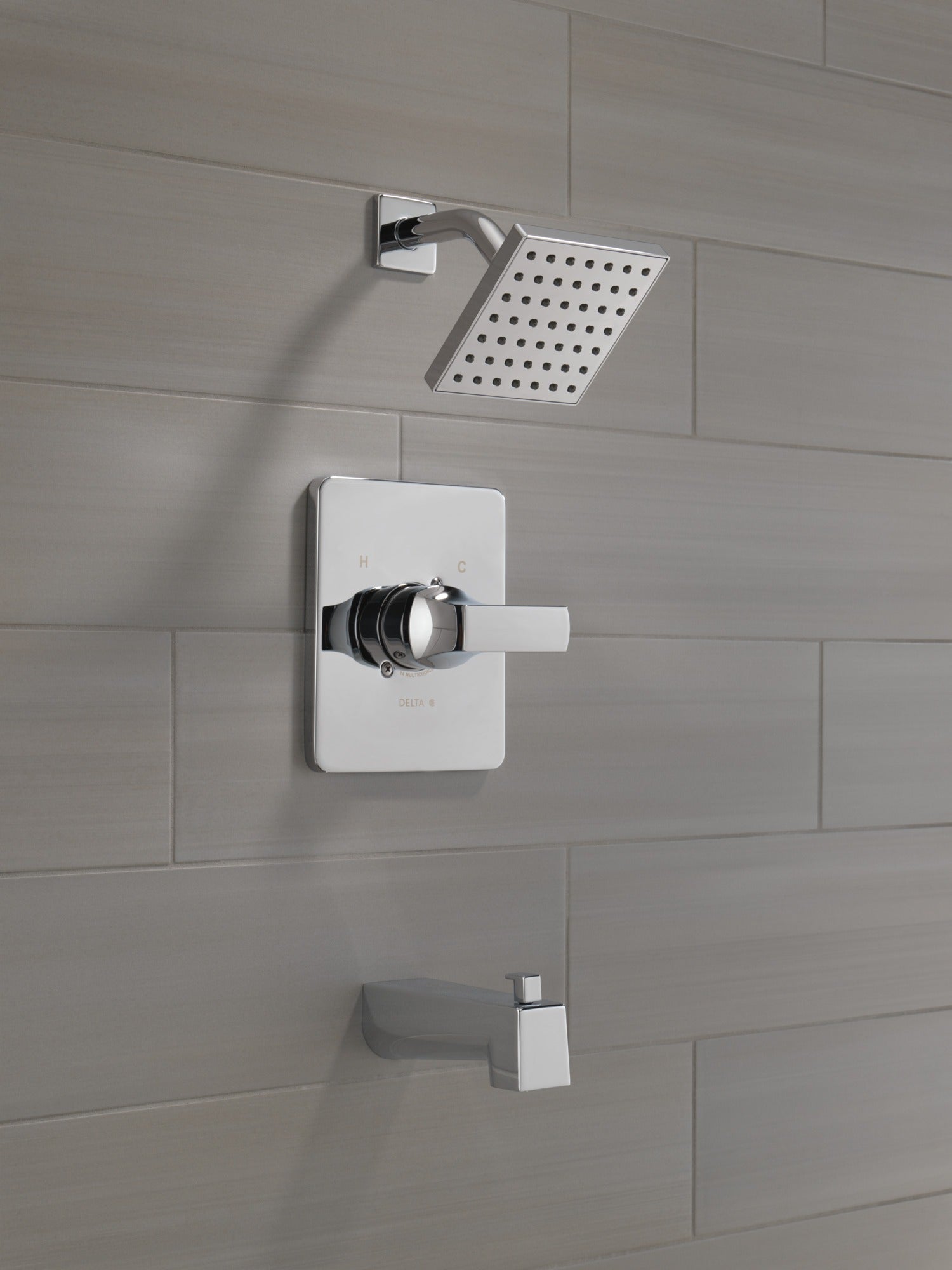 Delta Velum™ Monitor 14 Series Tub & Shower