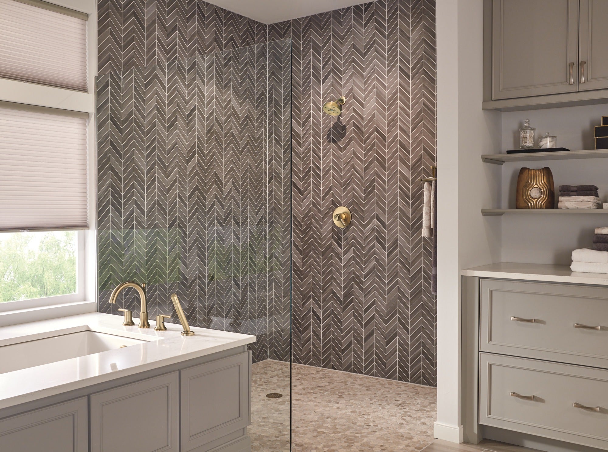 Delta Trinsic® Monitor® 17 Series H2OKinetic® Shower Trim