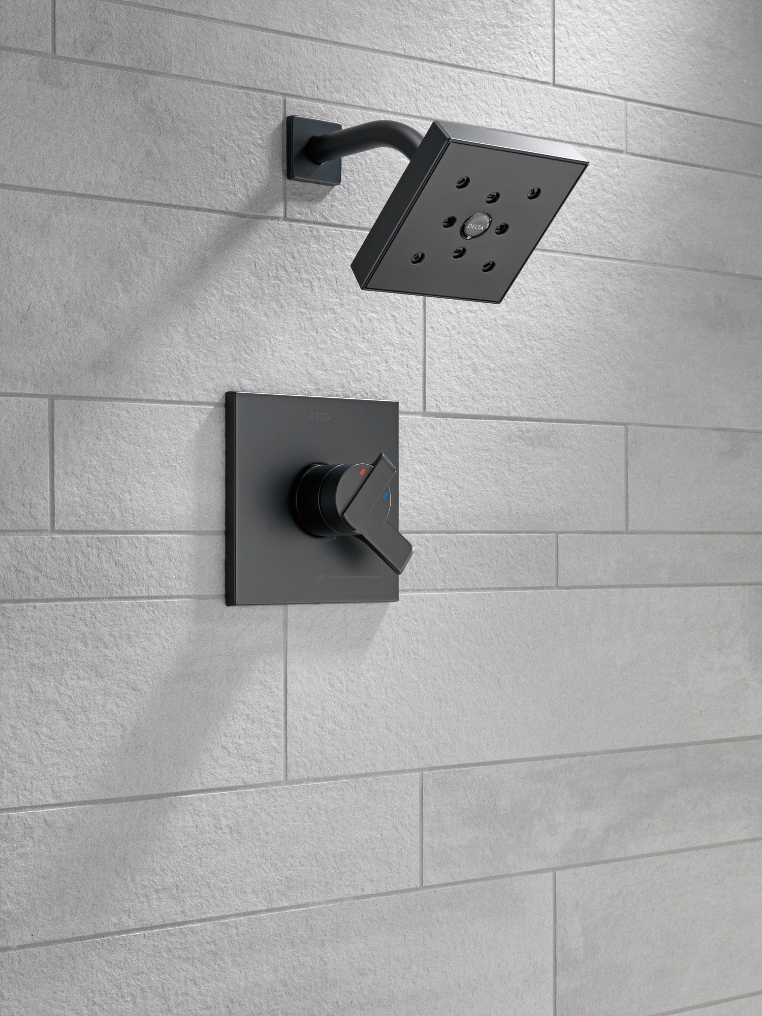 Delta Ara® Monitor® 17 Series H2OKinetic® Shower Trim