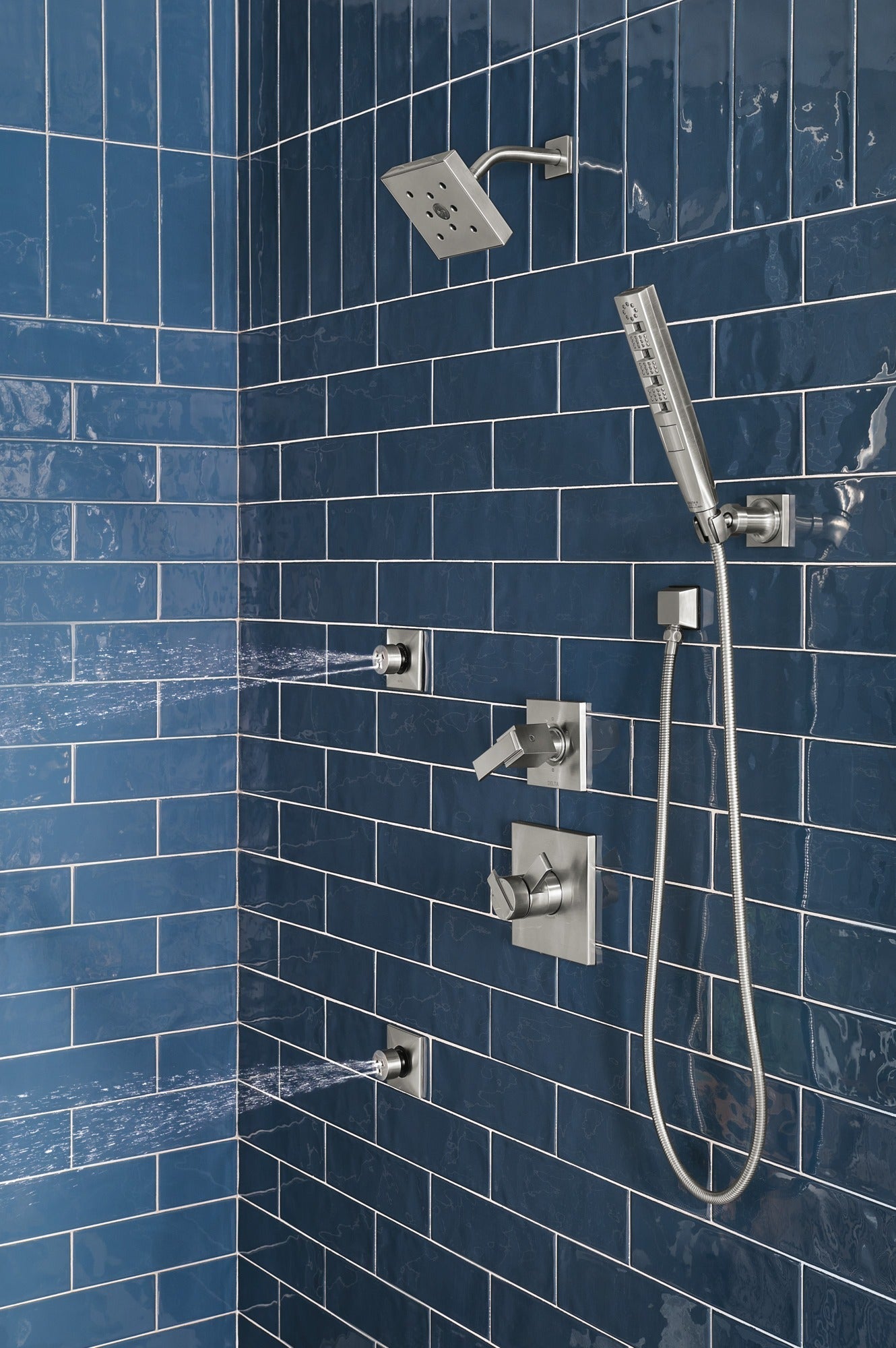 Delta Ara® 6-Setting 3-Port Diverter Trim