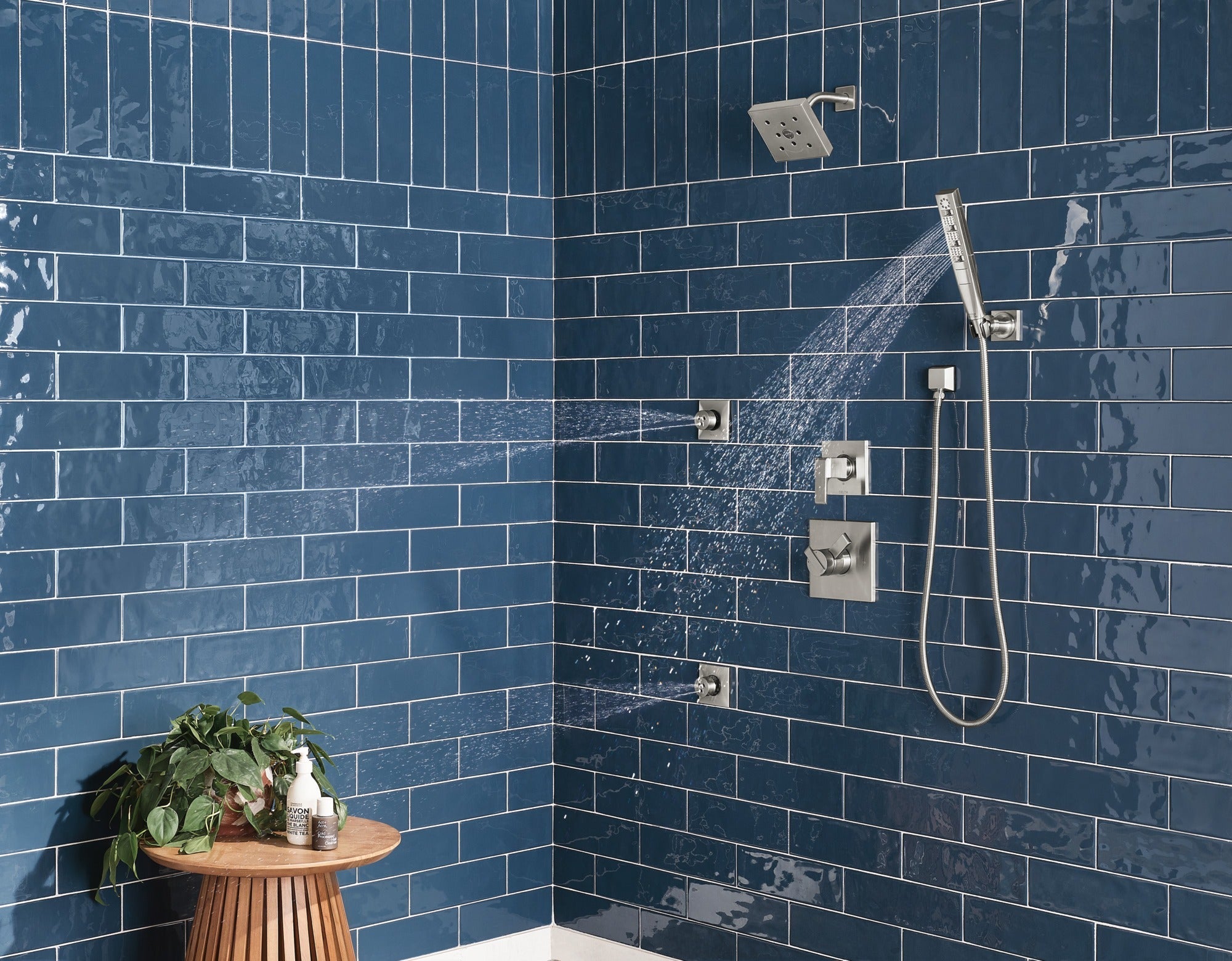 Delta Universal Showering Components H2OKinetic® 4-Setting Wall Mount Hand Shower