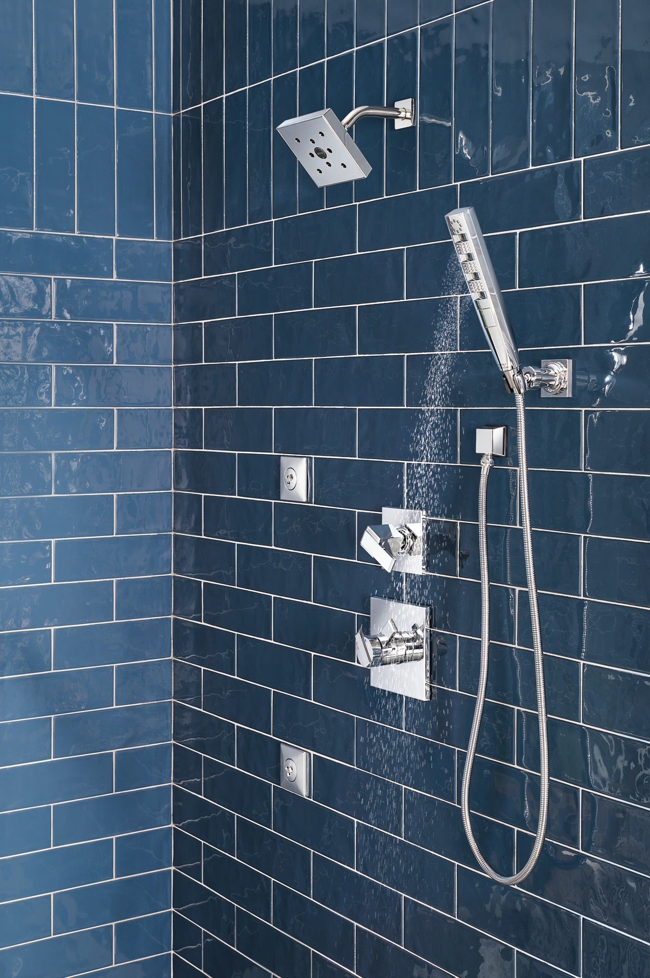Delta Ara® Monitor® 17 Series H2OKinetic® Shower Trim
