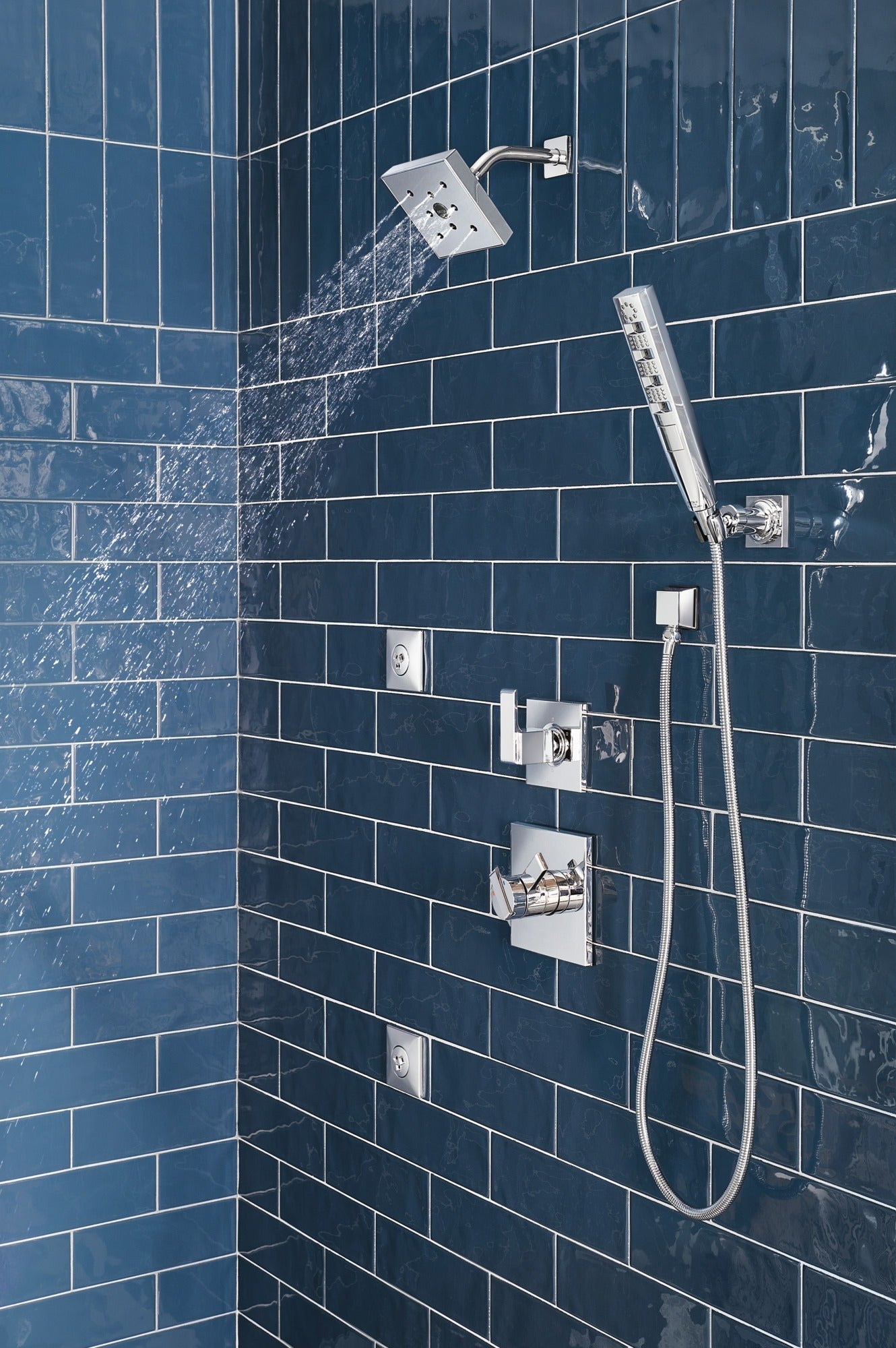 Delta Universal Showering Components H2OKinetic® 4-Setting Wall Mount Hand Shower