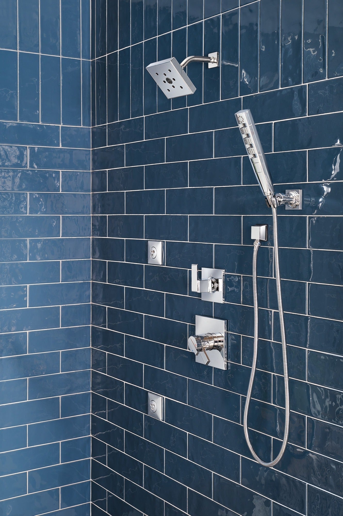 Delta Universal Showering Components H2OKinetic® 4-Setting Wall Mount Hand Shower