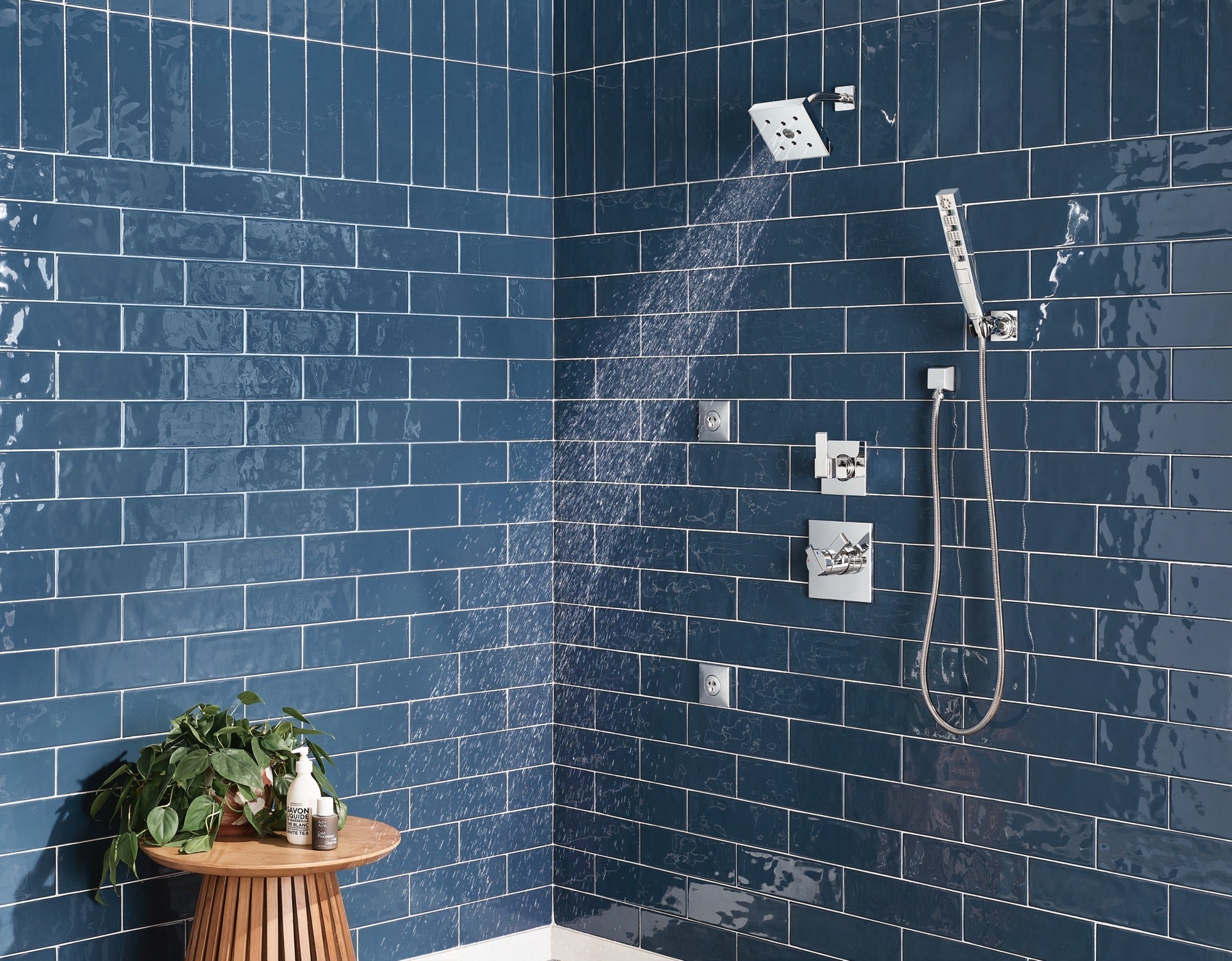 Delta Ara® Monitor® 17 Series H2OKinetic® Shower Trim