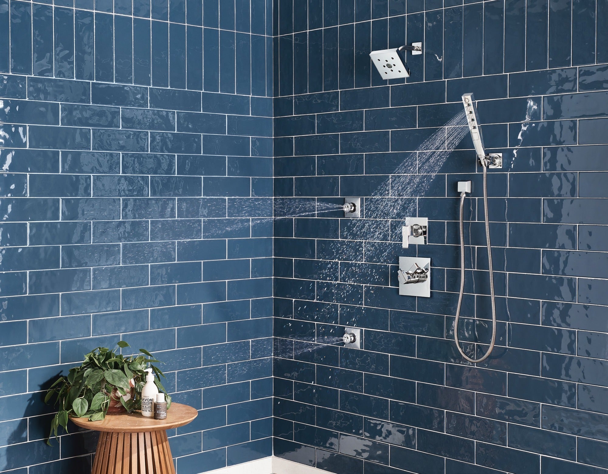 Delta Ara® Monitor® 17 Series H2OKinetic® Shower Trim