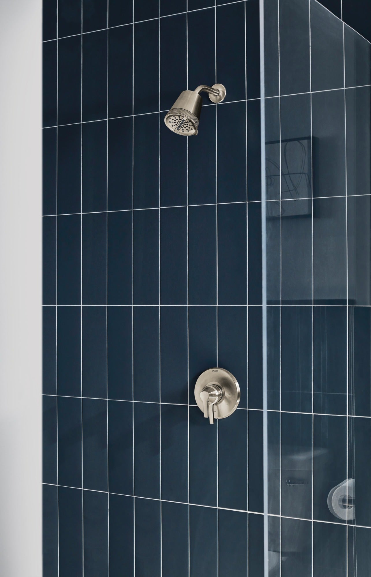 Delta Galeon™ 17 Series Shower Trim with Cylinder SH