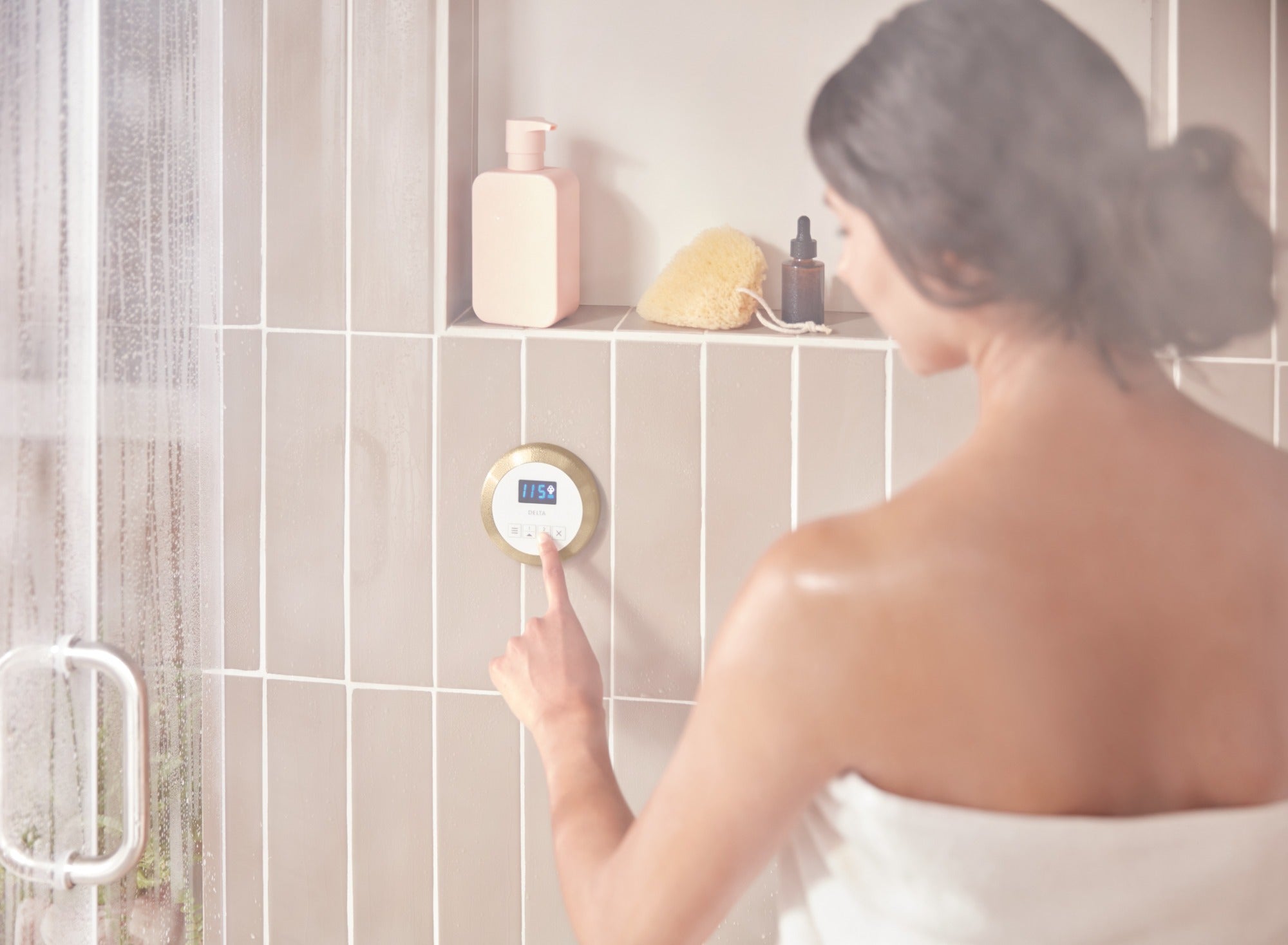 Delta Stryke® 17 Series Shower Only